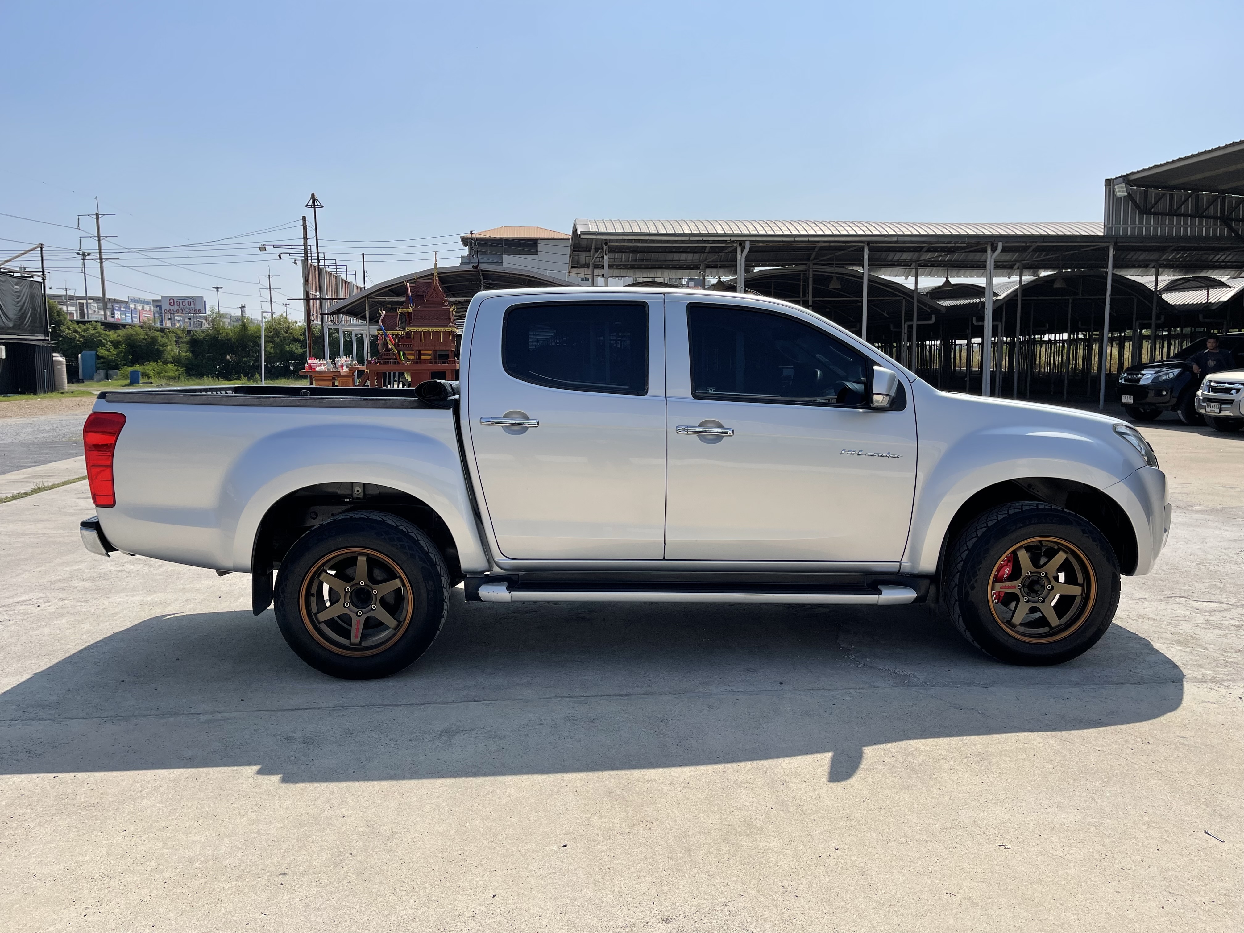 Isuzu Dmax All New 4ประตู Hilander 2.5 Vgs Z Dvd 2013 เงิน