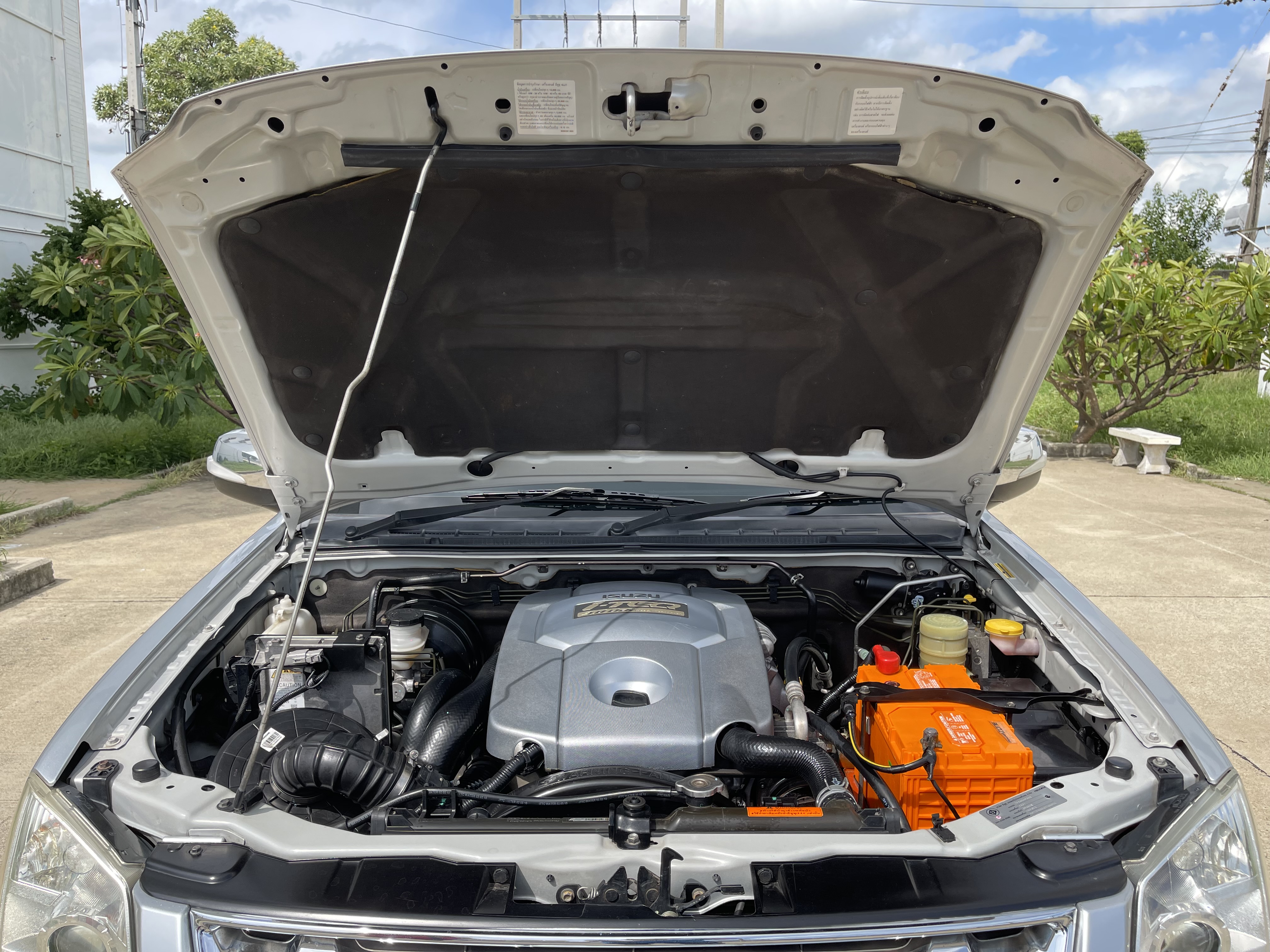 Isuzu Dmax Cab SLX 3.0 Abs Airbag Navi At 2010 เงิน