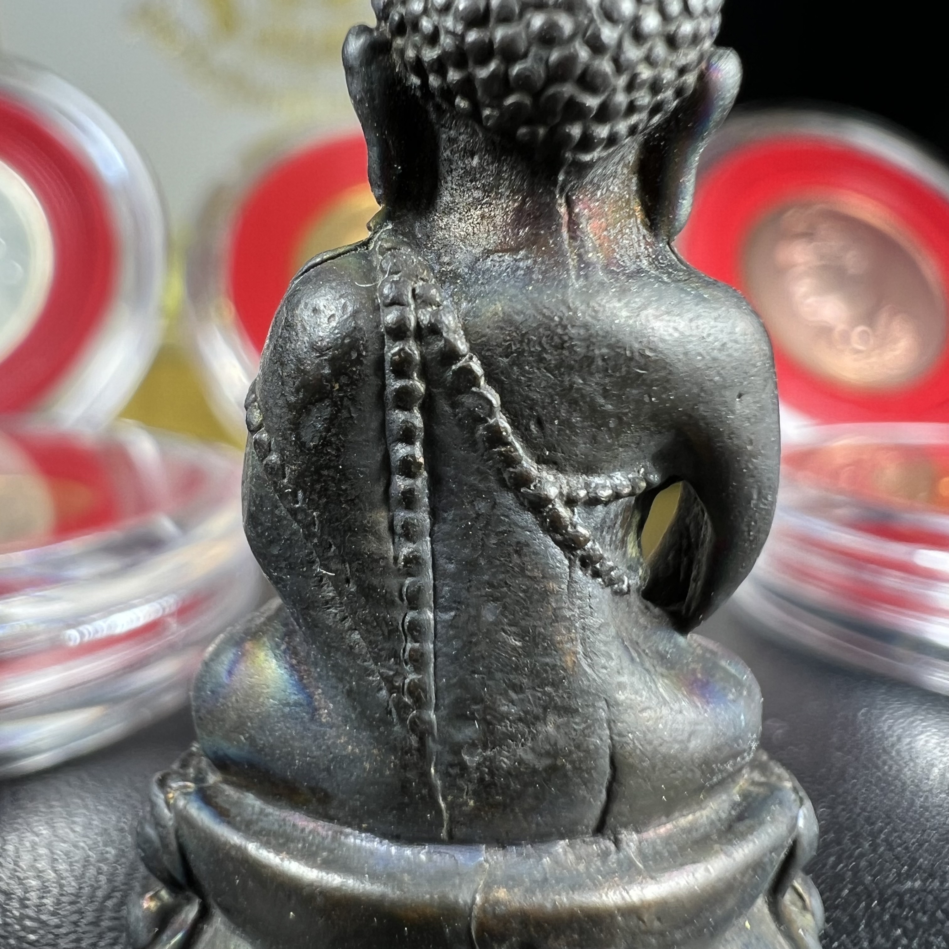 วัตถุมงคลคุ้มเกล้าฯ มหามงคลเฉลิมพระชนมพรรษา 6 รอบ รัชกาลที่ 9 ชุดพิเศษกรรมการ(สุดหายาก) (ในหลวงรัชกาลที่9 ทรงจุดไฟพระฤกษ์และเททอง พิธีใหญ่)ยอดนิยมหายาก