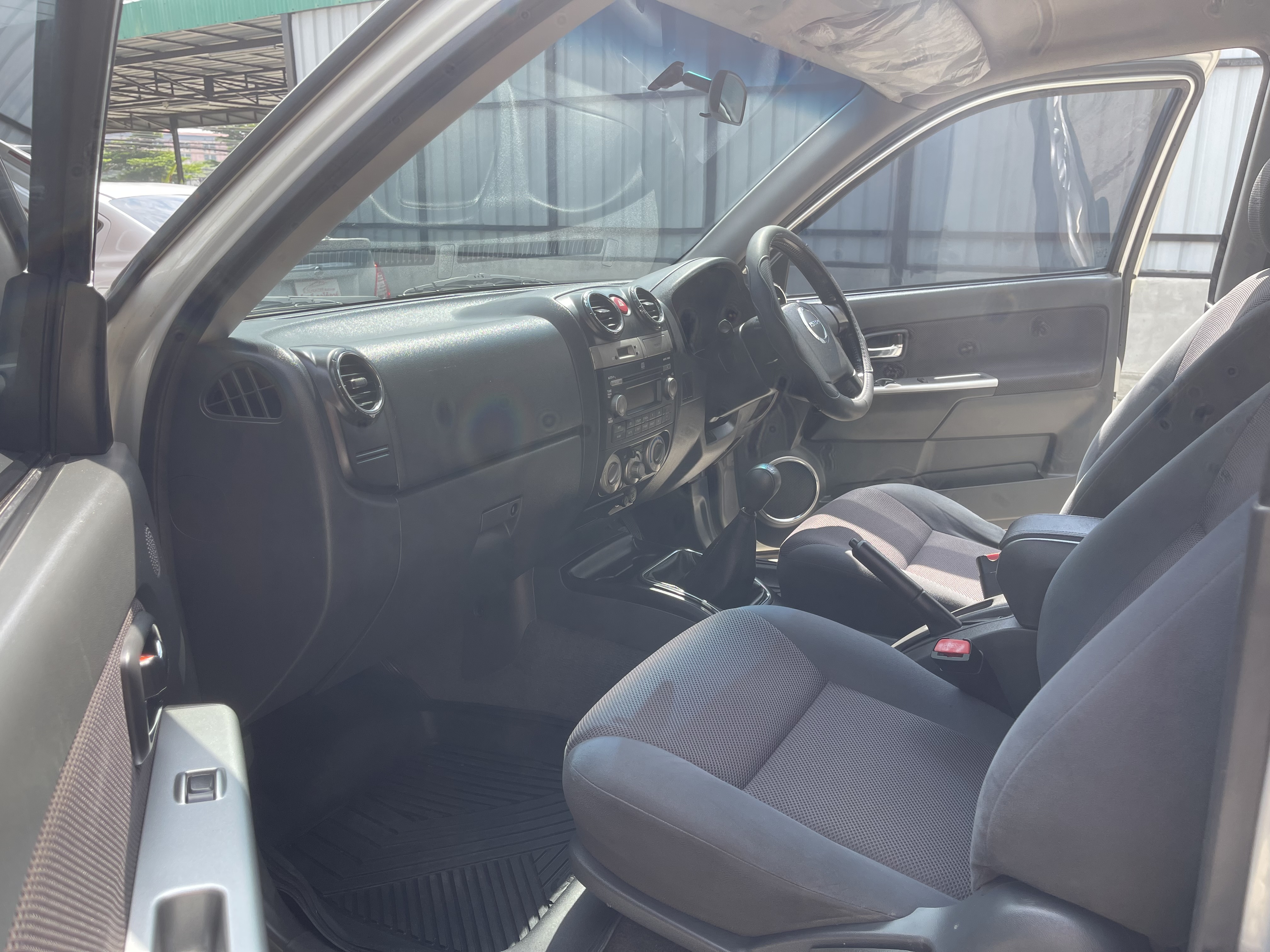 Isuzu Dmax Cab SLX 2.5 2011 เงิน