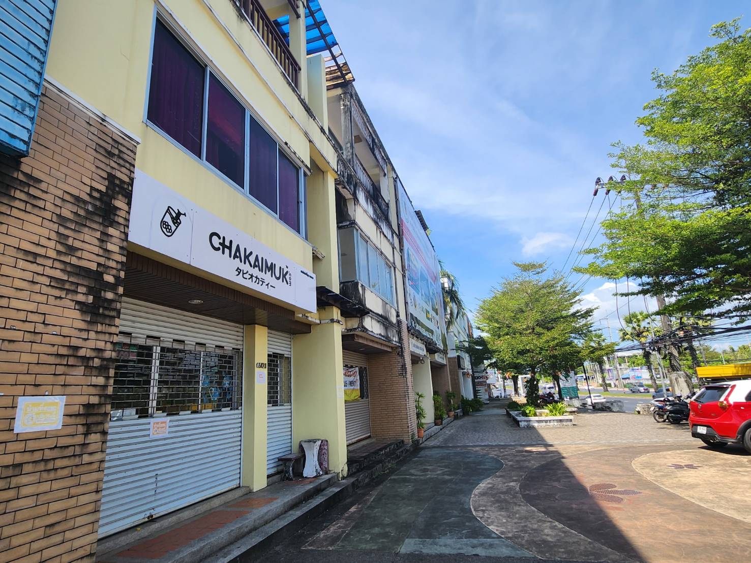 For Rent : Kohkaew, 3-Story commercial buildings, 2 Bedrooms