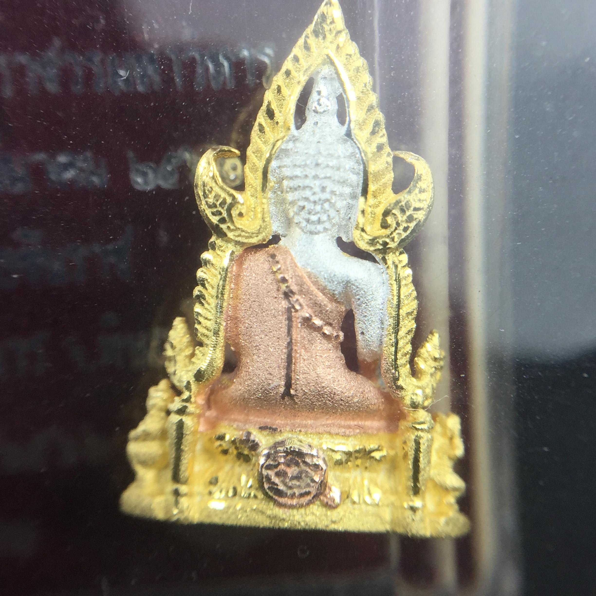 พระพุทธชินราช รุ่น ประวัติศาสตร์ มูลนิธิเพื่อตำรวจไทยจัดสร้าง ปี 2562 เนื้อเงินชุบสามกษัตริย์ขัดเงา พิมพ์ลอยองค์จิ๋ว