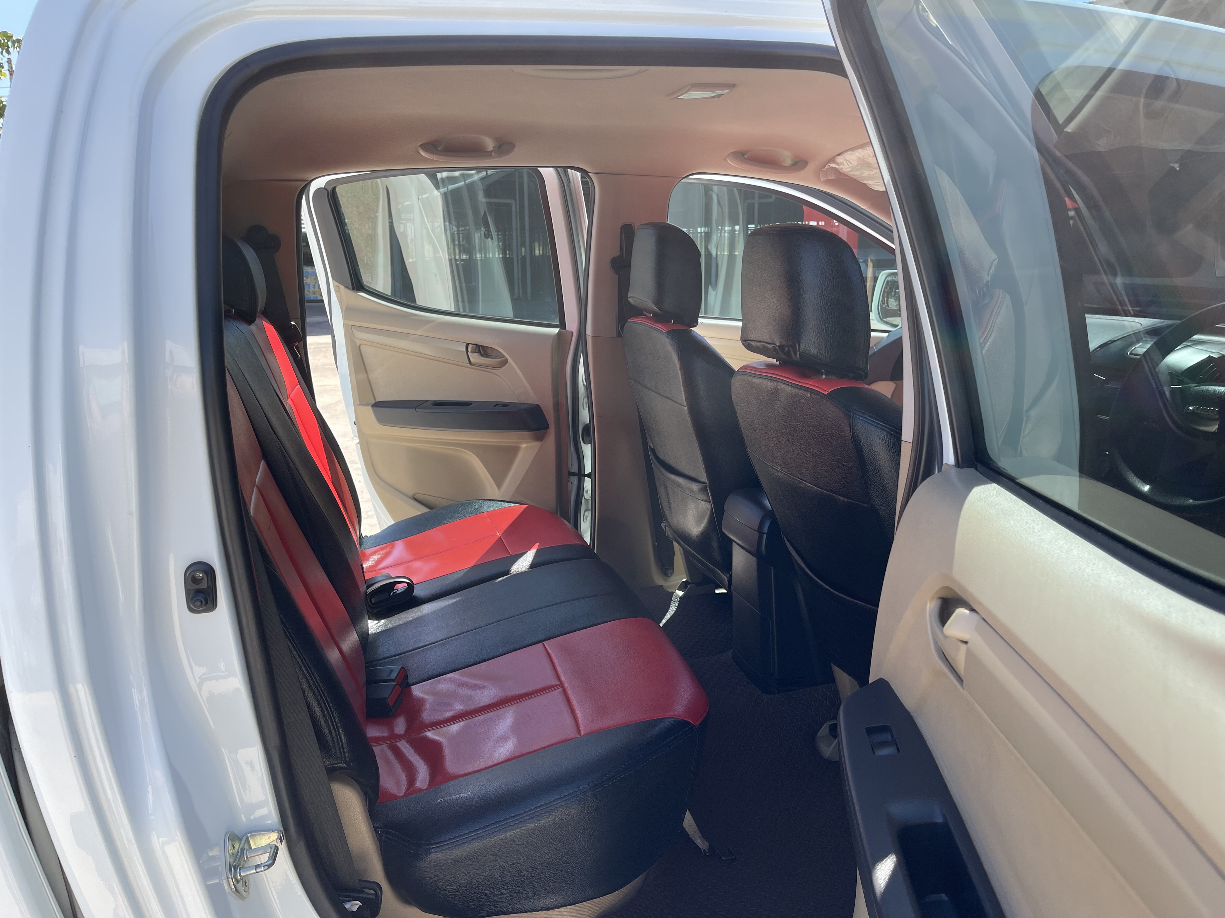 Isuzu Dmax All New 4ประตู 1.9 S 2016 ขาว