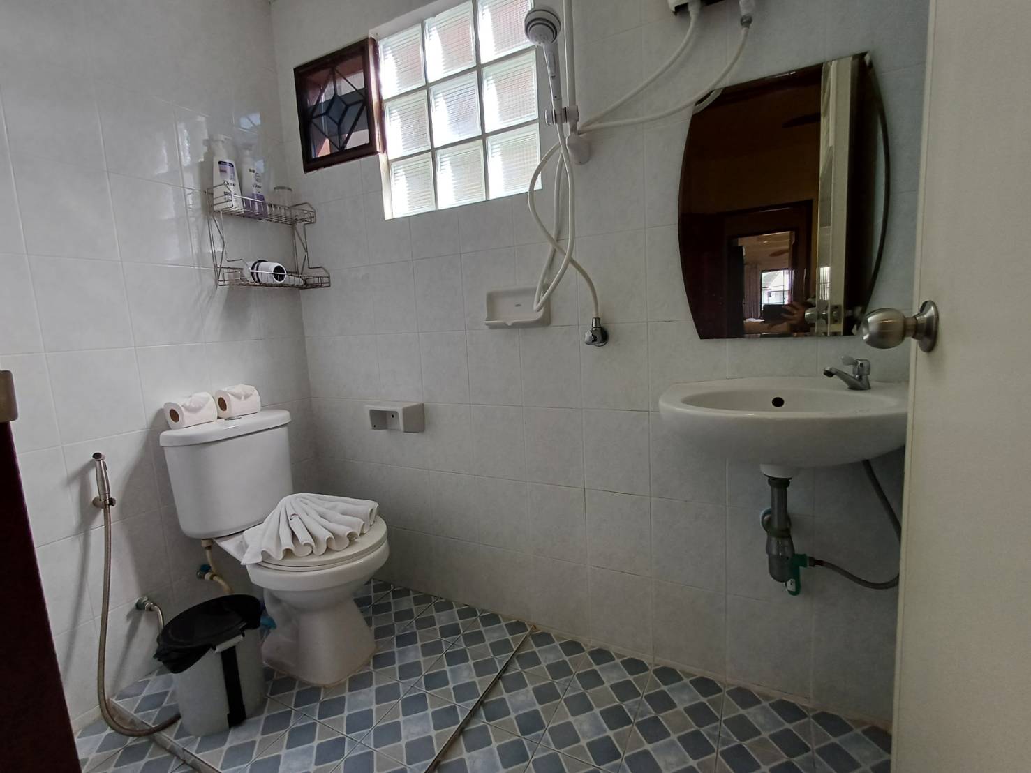 For Rent : Patong, Thai style townhouse, 2 bedroom 3 bathroom