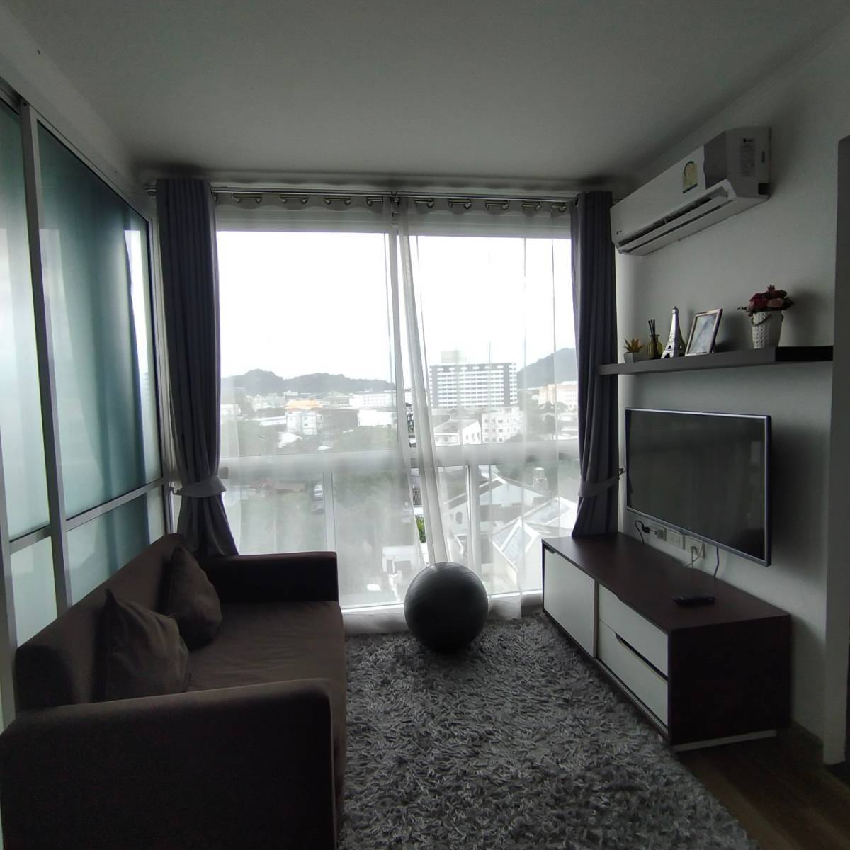 For Rent : The wind Condotel 1 bedroom 1 bathroom 7th Floor City view 31.5 Sq.m