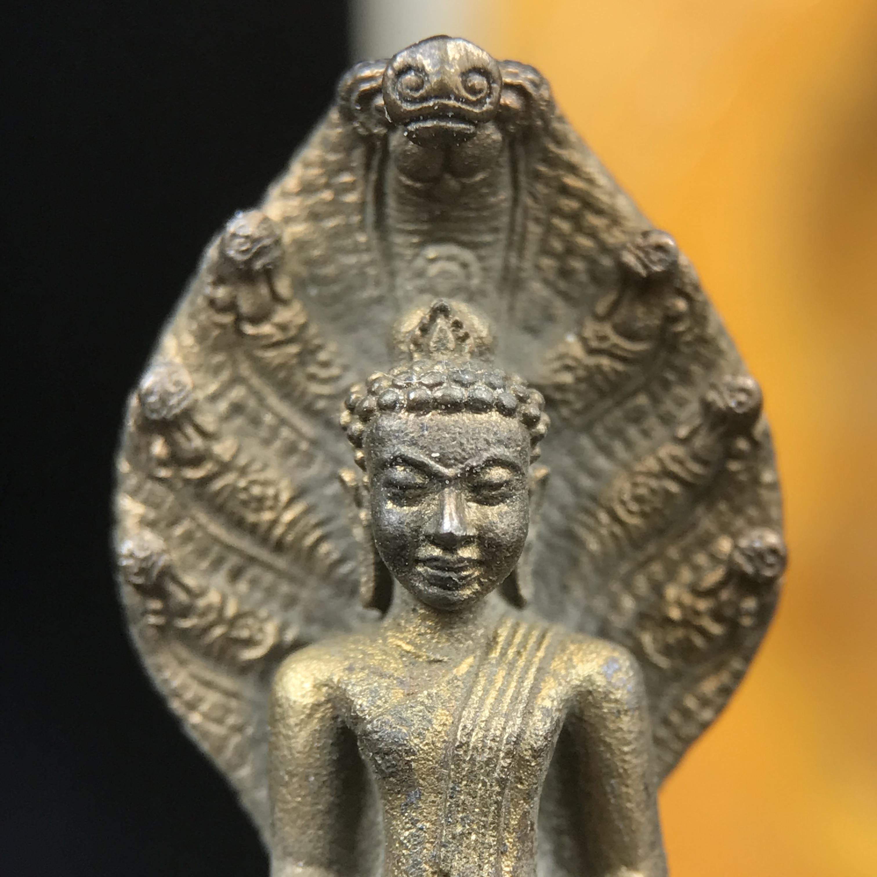 พระพุทธรูปนาคปรกปางมารวิชัย สธ. เนื่องวโรกาสสมเด็จพระเทพรัตนราชสุดาฯทรงเจริญพระชนมายุครบ 3รอบ ปี2534 พระกริ่งนวโลหะ พิธีพุทธาภิเษก ณ วัดบวรนิเวศวิหาร โดยมีสมเด็จพระญาณสังวรสมเด็จพระสังฆราชเป็นองค์ประธาน(พิธีใหญ่ มวลสารดี พุทธศิลป์งดงาม)อุดมวลสารผงจิตรลดา