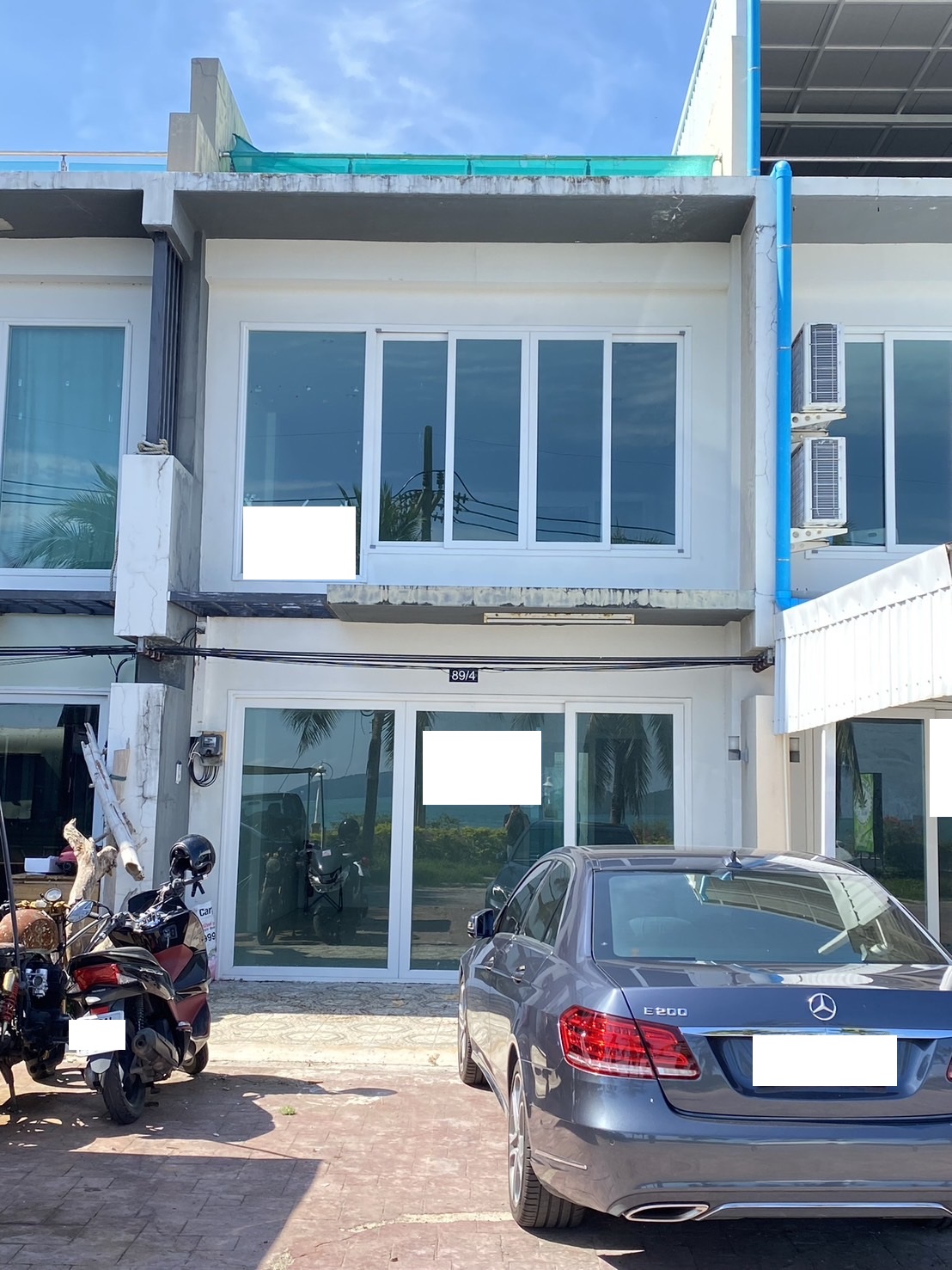 For Sales : Sea front, 2-Story commercial buildings, 3 Bedroom 6 Bathroom