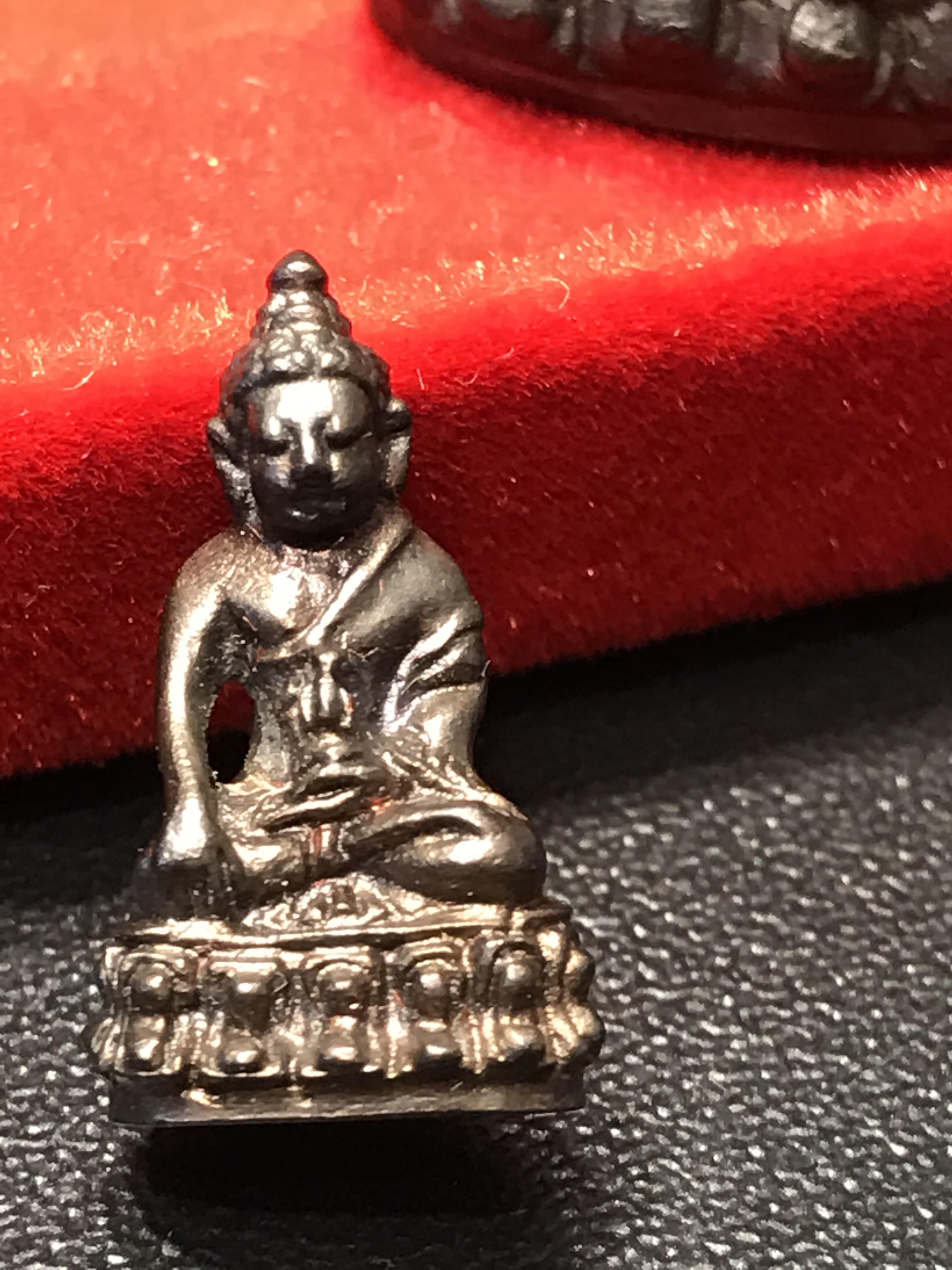 พระกริ่ง-พระชัยวัฒน์ ปวเรศ ปี2530 วัดบวรนิเวศราชวรวิหาร(ในหลวง ร.9 เสด็จเททอง)