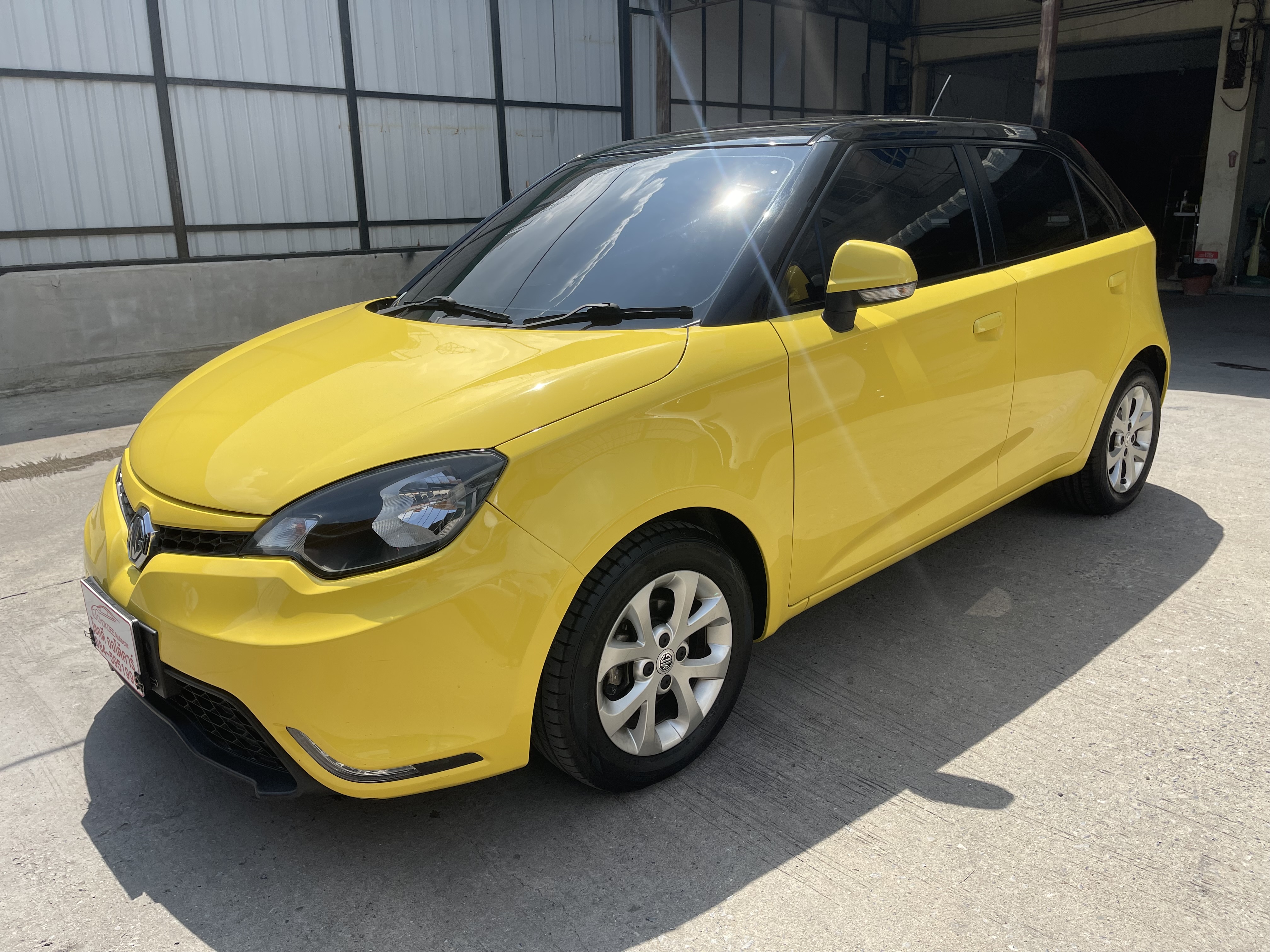 MG MG3 1.5 X (Twotone) Sunroof At 2016 เหลือง-ดำ