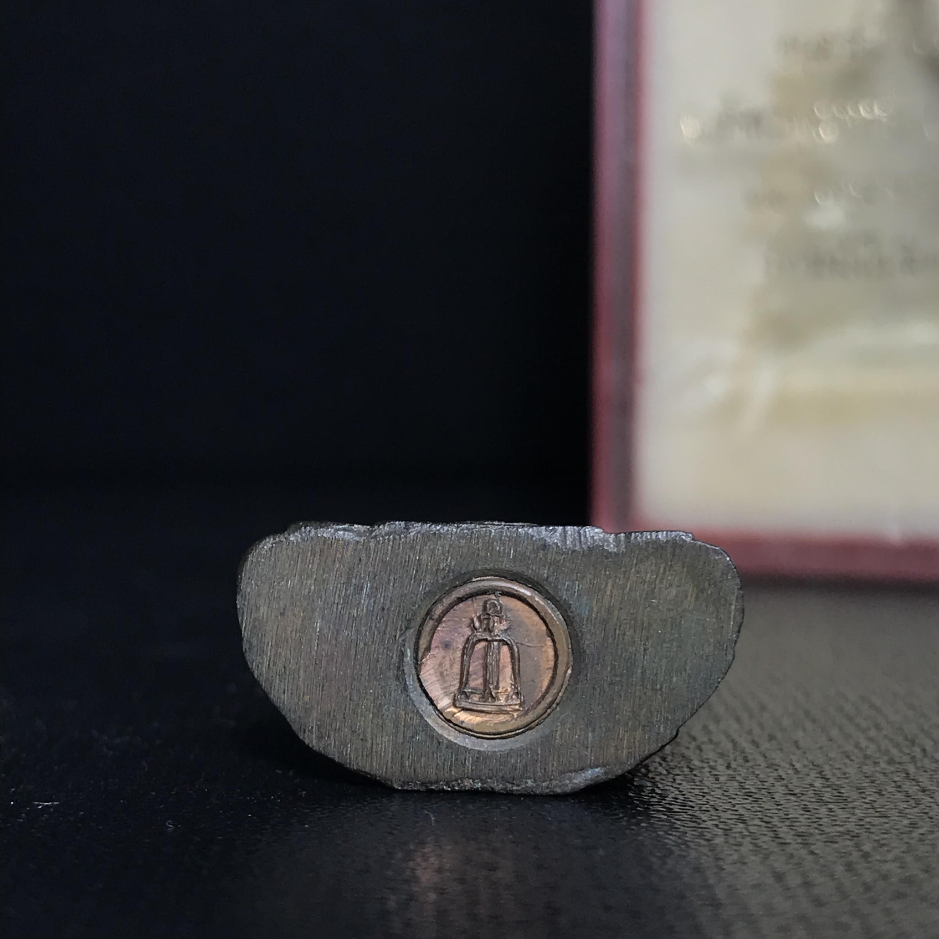 กริ่งพิมพ์พระประธาน รุ่นอนุสรณ์ 100ปี สมเด็จพระพุฒาจารย์(โต พฺรหฺมร์สี)วัดระฆังโฆสิตาราม ปี2515(ในหลวงรัชกาลที่9เสด็จเททอง)(1ใน5000 องค์)นิยมหายาก