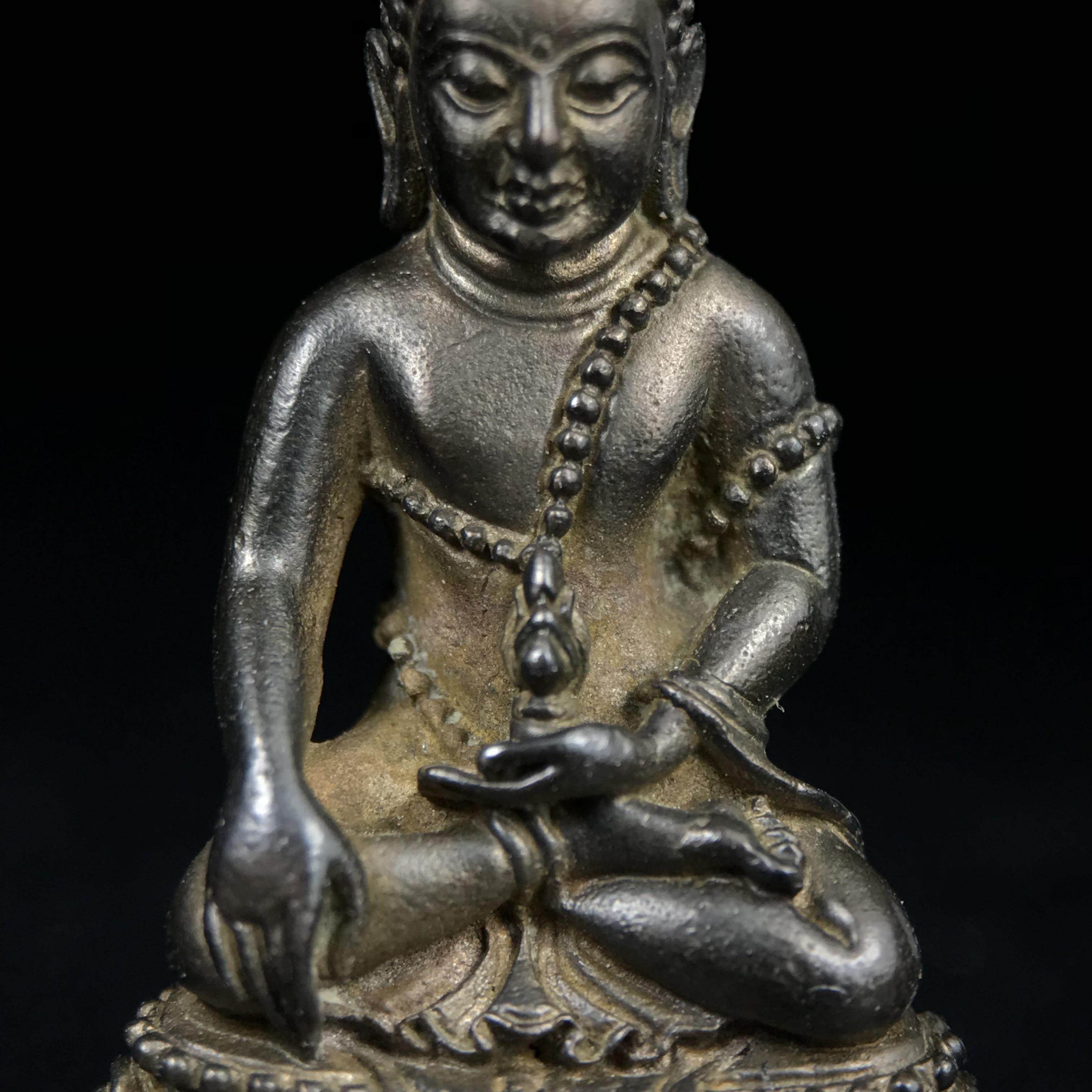 พระกริ่งศิรากาศ ภปร.(พระกริ่งคุ้มเกล้า)วัตถุมงคล"คุ้มเกล้าฯ" มูลนิธิ “คุ้มเกล้า” ในพระบรมราชูปถัมภ์ จัดสร้าง โรงพยาบาลภูมิพล เนื้อนวโลหะ(พิมพ์หน้าไทย)(ในหลวงรัชกาลที่9เสด็จเททอง)(พิธีใหญ่)(นิยม)