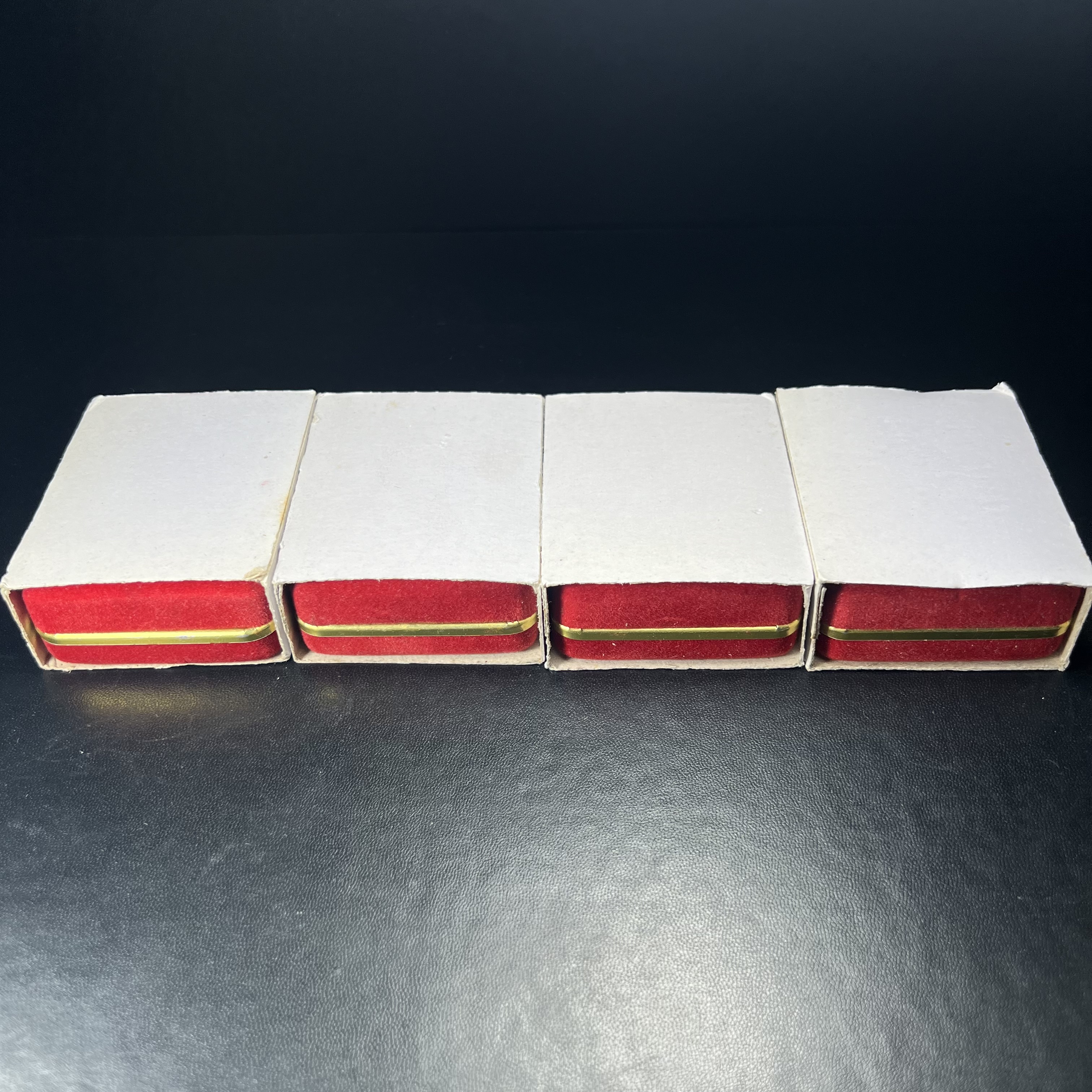 พระกริ่งพุทธธโนภาสโพธิธวัช จัดสร้างในวาระ ธนาคารไทยพานิชย์ ดำเนินงานครบ 85 ปี 30 มกราคม 2535 เนื้อนวโลหะพร้อมกล่องบรรจุเดิมครบ มีสมเด็จพระสังฆราชเจ้ากรมหลวงวชิรญาณสังวร เป็นประธานในพิธี พิธีมหาพุทธาภิเษกใหญ่ ณ พระอุโบสถ วัดบวรนิเวศน์ กทม.