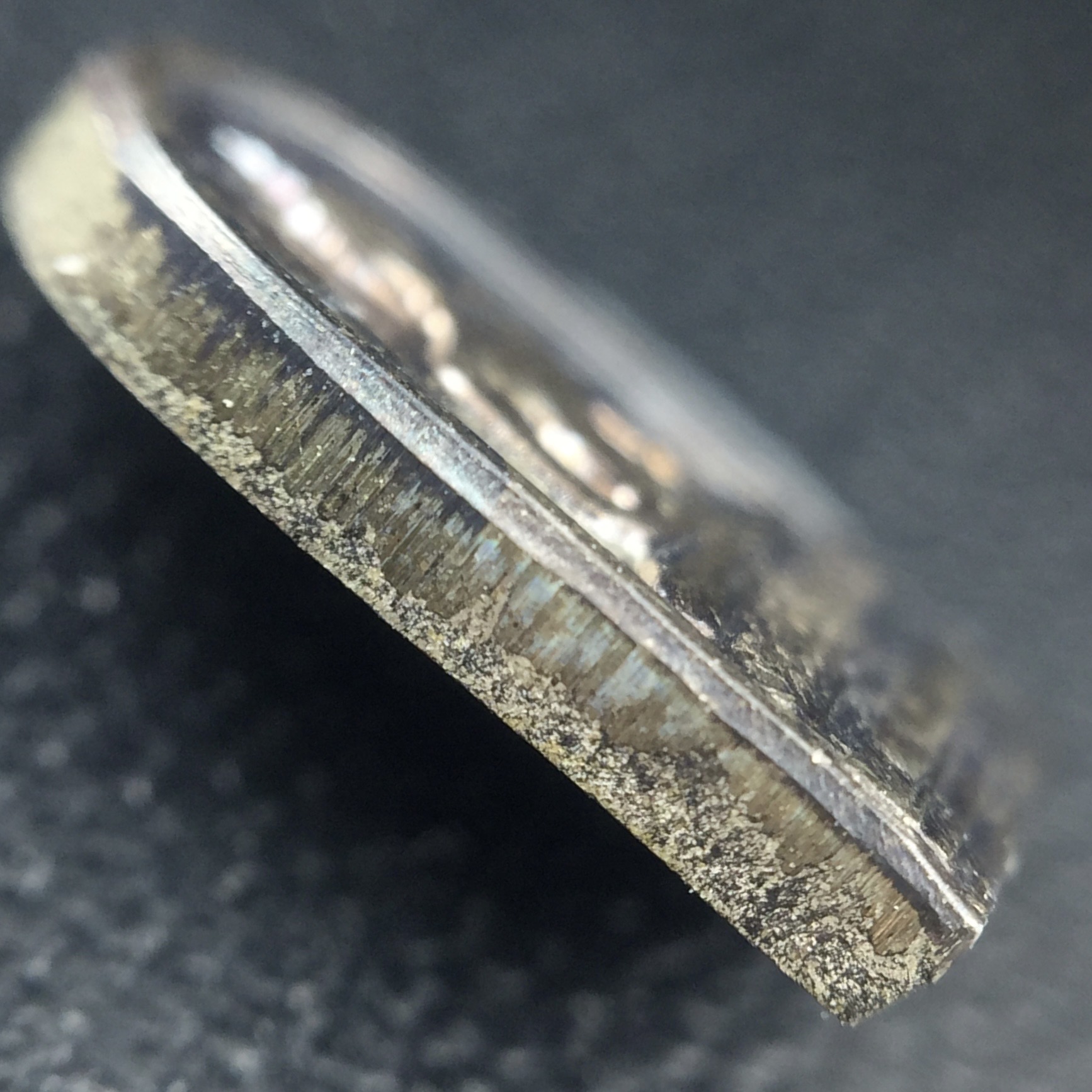 พระปรกใบมะขาม พระพุทธสิหิงค์ ภปร. ธรรมศาสตร์ 50ปี เนื้อเงิน(ตอกสองโค๊ด ผ่านสองพิธีวาระ 50ปีและ60ปี หายากนิยม)(คัดสภาพสวย)(ในหลวงรัชกาลที่9 เสด็จเททอง)(พระปรกใบมะขาม ภปร. รุ่นแรก)(พิธีใหญ่ เกจิที่มีชื่อเสียงมาร่วมปลุกเสกจำนวนมาก ชนวนมาลสารเก่าเข้มขลัง )