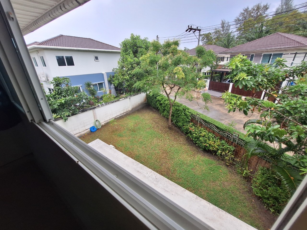 For Rent : Kohkaew, 2-story detached house, 4 Bedrooms 3 Bathrooms