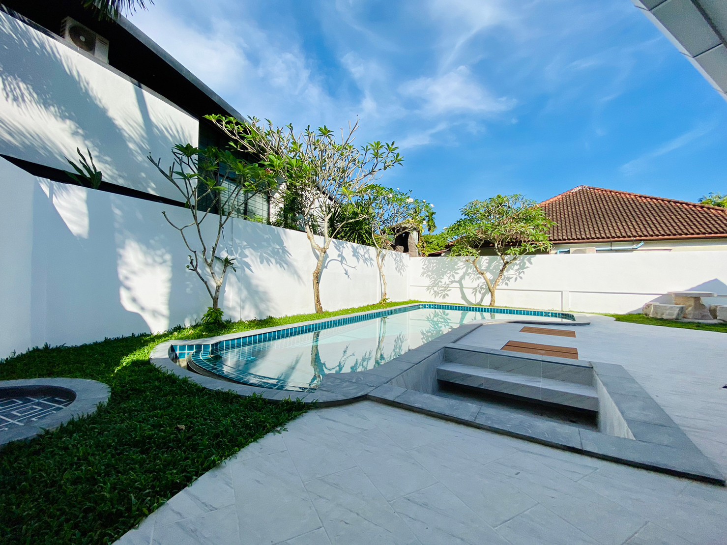 For Sale : Kathu, Private Luxury House With Pool, 3 bedrooms 2 bathrooms