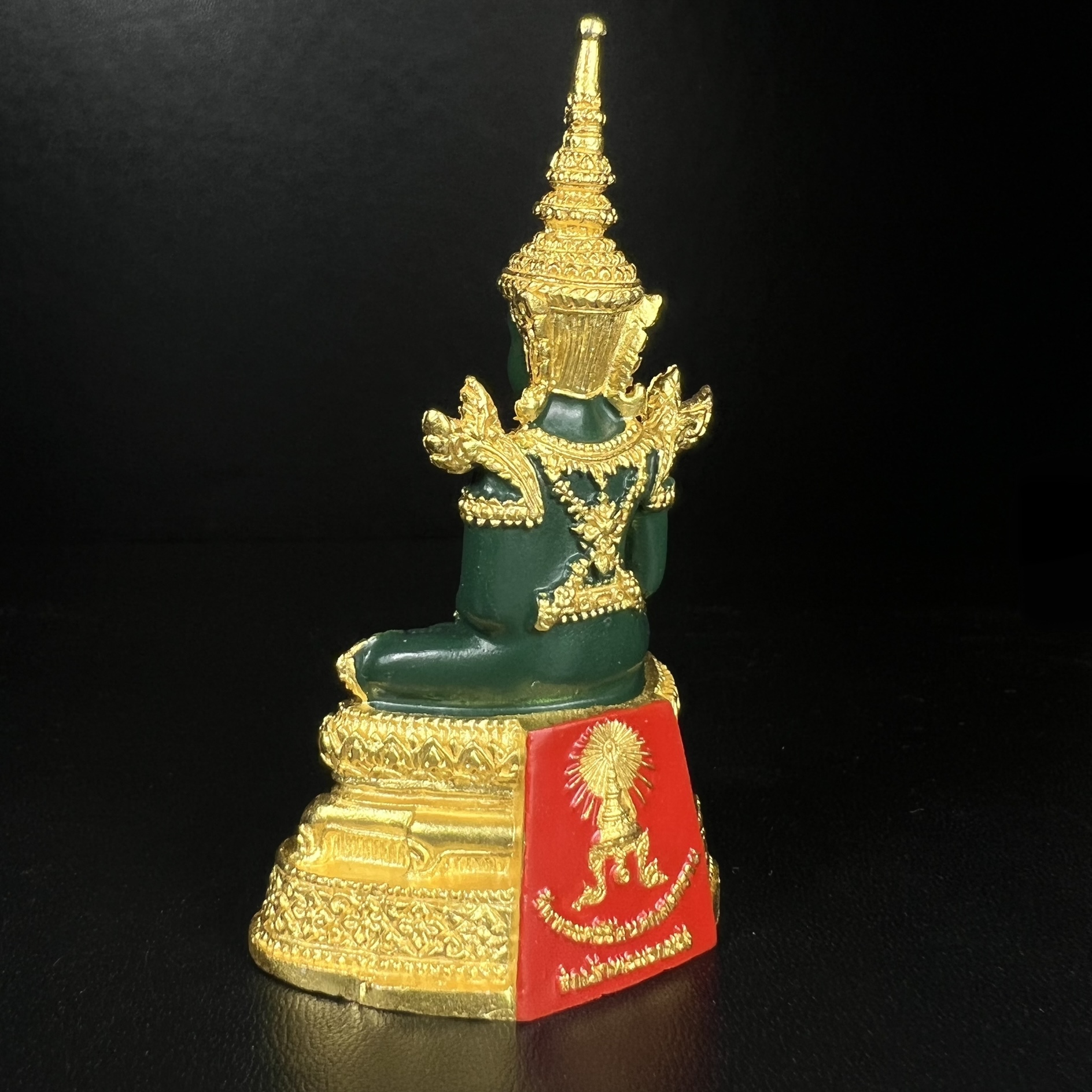 พระพุทธมหามณีรัตนปฏิมากร(พระแก้วมรกต) วัดพระศรีรัตนศาสดาราม สำนักพระราชวัง จัดสร้าง ฤดูร้อน หน้าตัก 2 นิ้ว(บรรจุมวลสารใต้ฐาน)