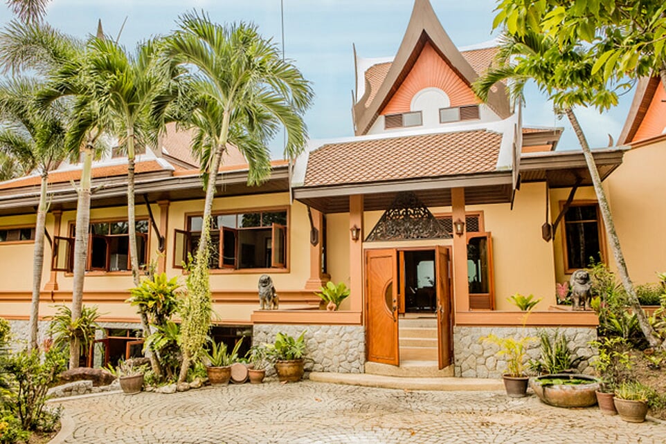 For Rent : Layan Beach Luxury Thai-Style Villa, 7 bedrooms 8 bathrooms