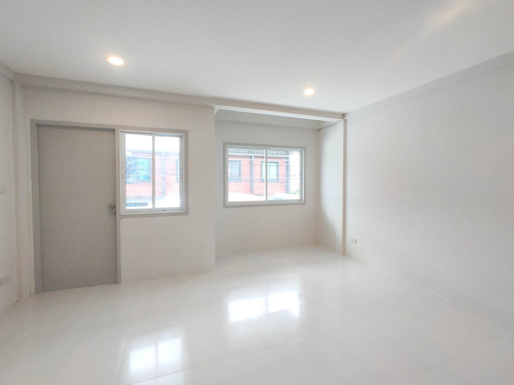 For Sales : 2-Storey Town House@Bann Chalongsuk, 2 bedrooms 3 bathrooms