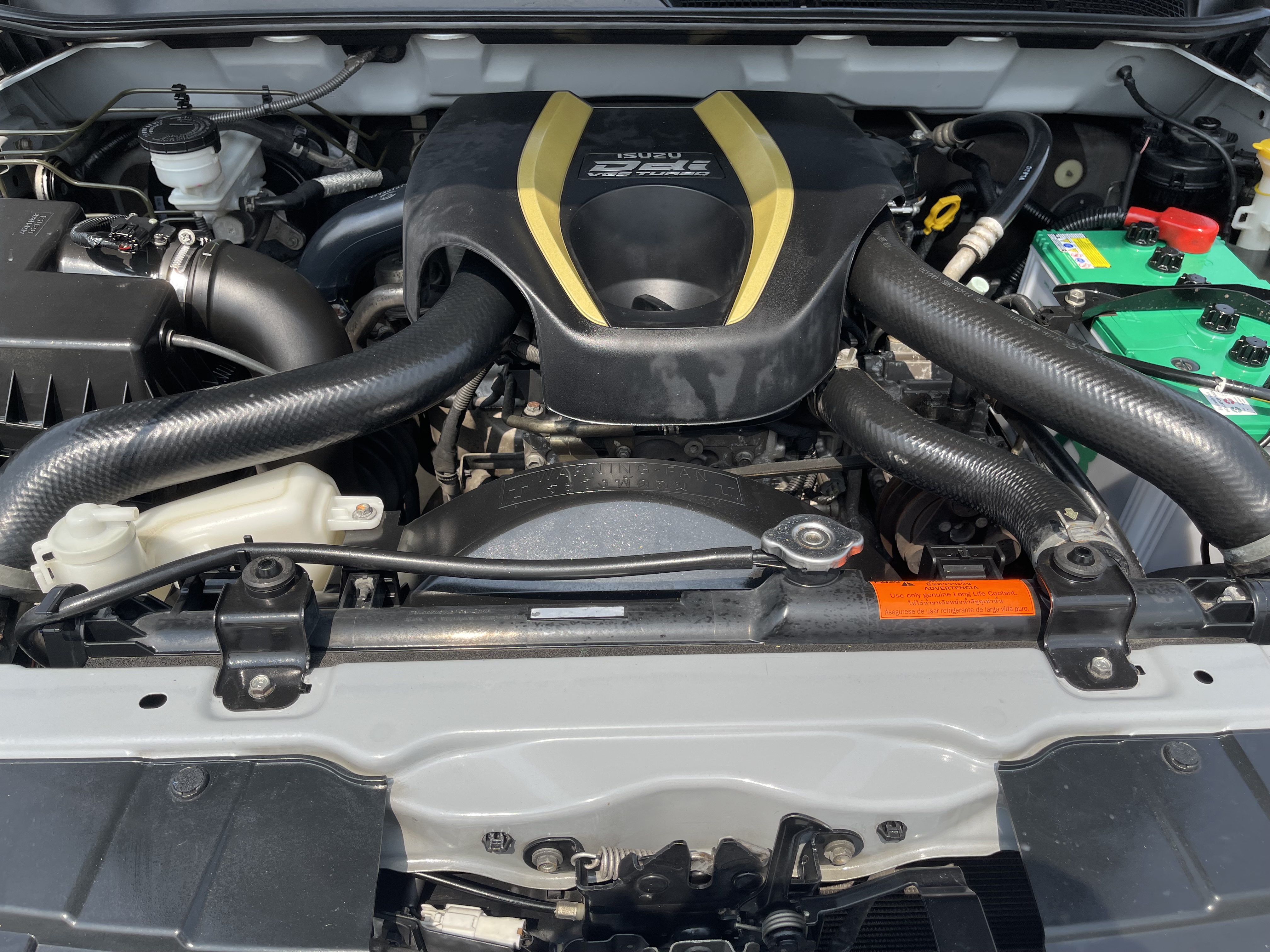 Isuzu Dmax All New 4ประตู Hilander 2.5 Vgs Z Dvd 2014 เงิน