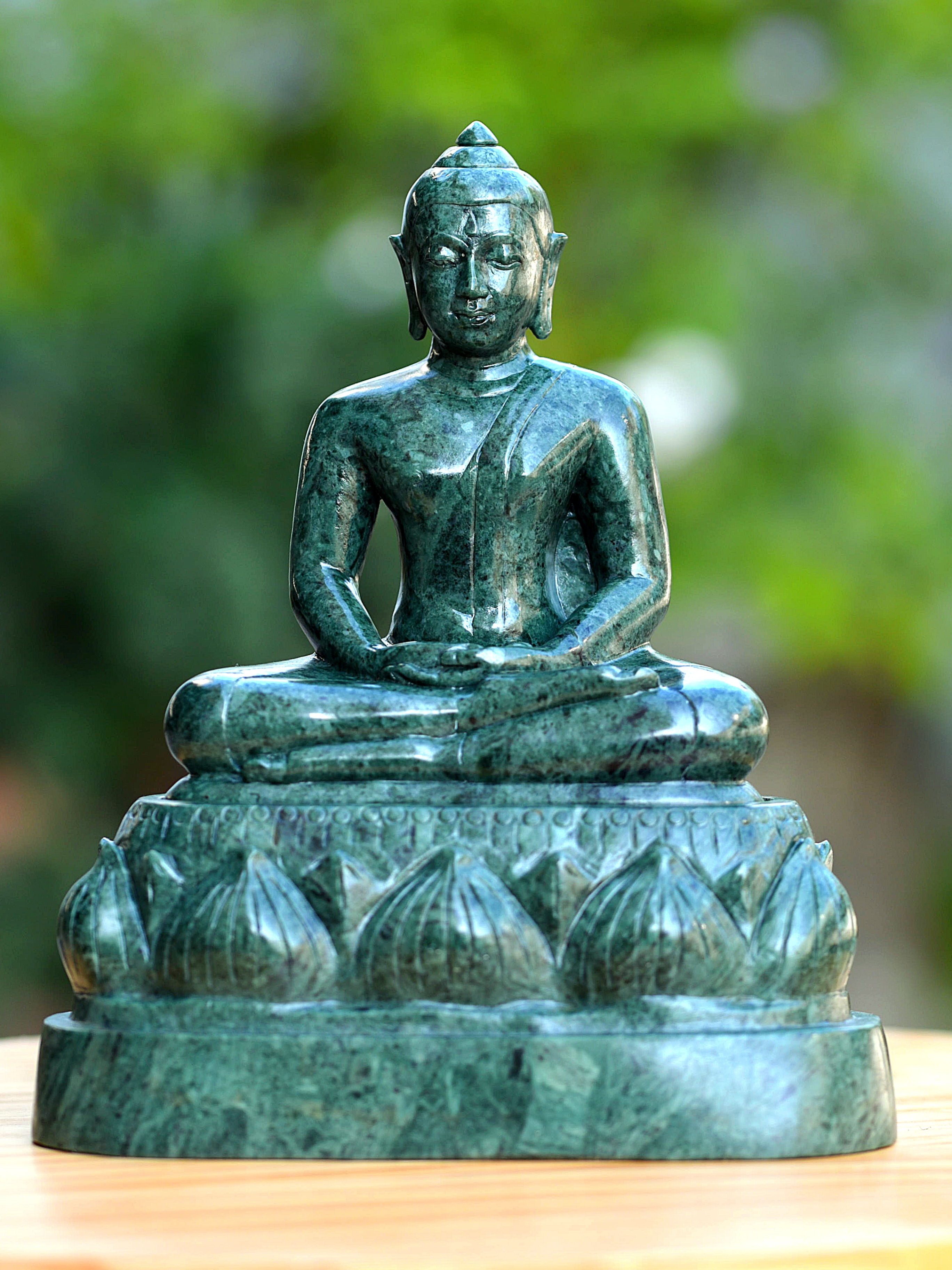 พระแก้วเศียรโล้นไม่ทรงเครื่อง 5นิ้ว หินเขียวอินเดีย ฐานบัวหงาย