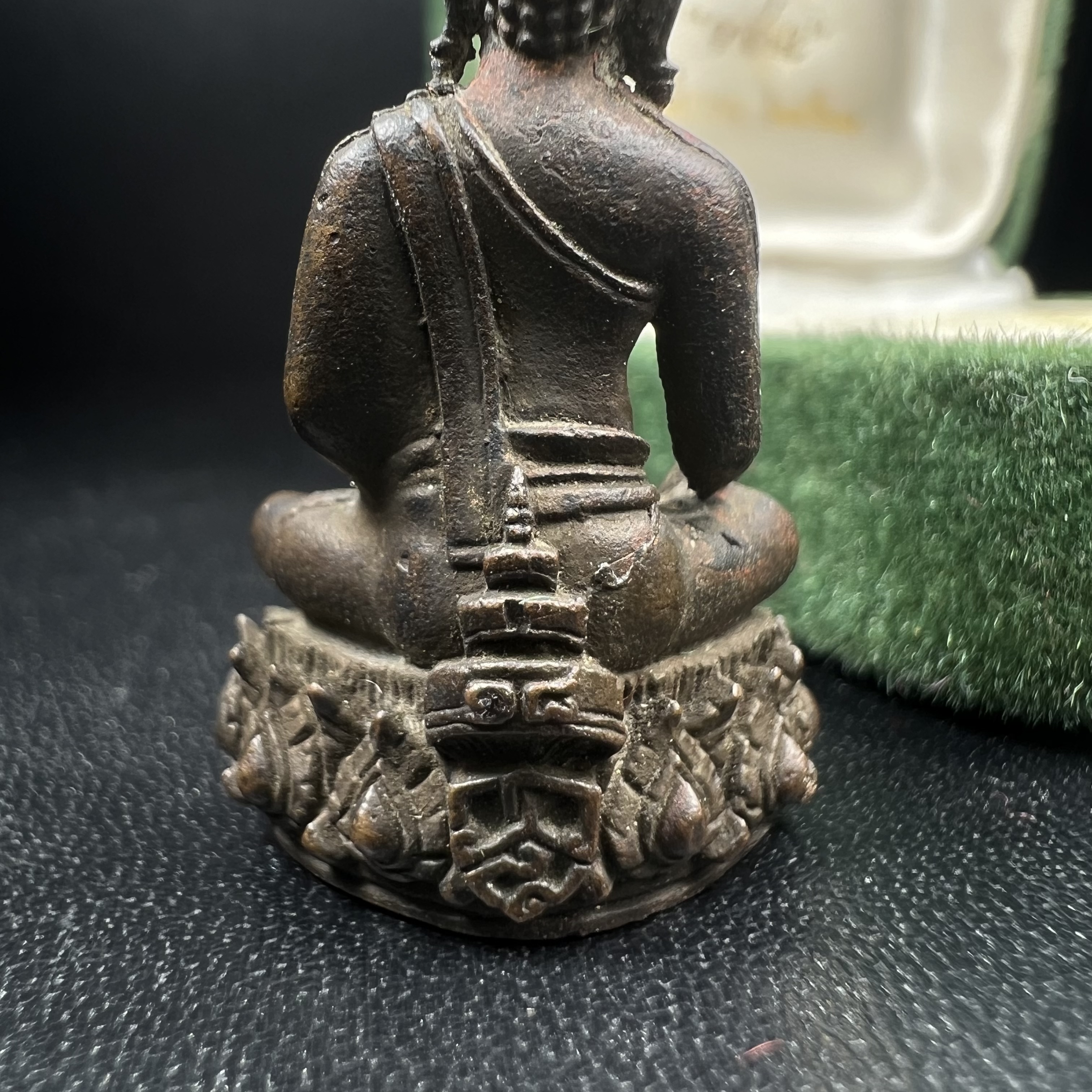 พระกริ่งวาสนา 80 พรรษา สมเด็จพระสังฆราช (วาสน์) วัดราชบพิธฯ ปี2521 เนื้อนวโลหะ(ตอกโค๊ตพระปิดตา) โดยมีหลวงปู่โต๊ะ วัดประดู่ฉิมพลีร่วมปลุกเสก พร้อมกล่องบรรจุเดิม(หายาก)