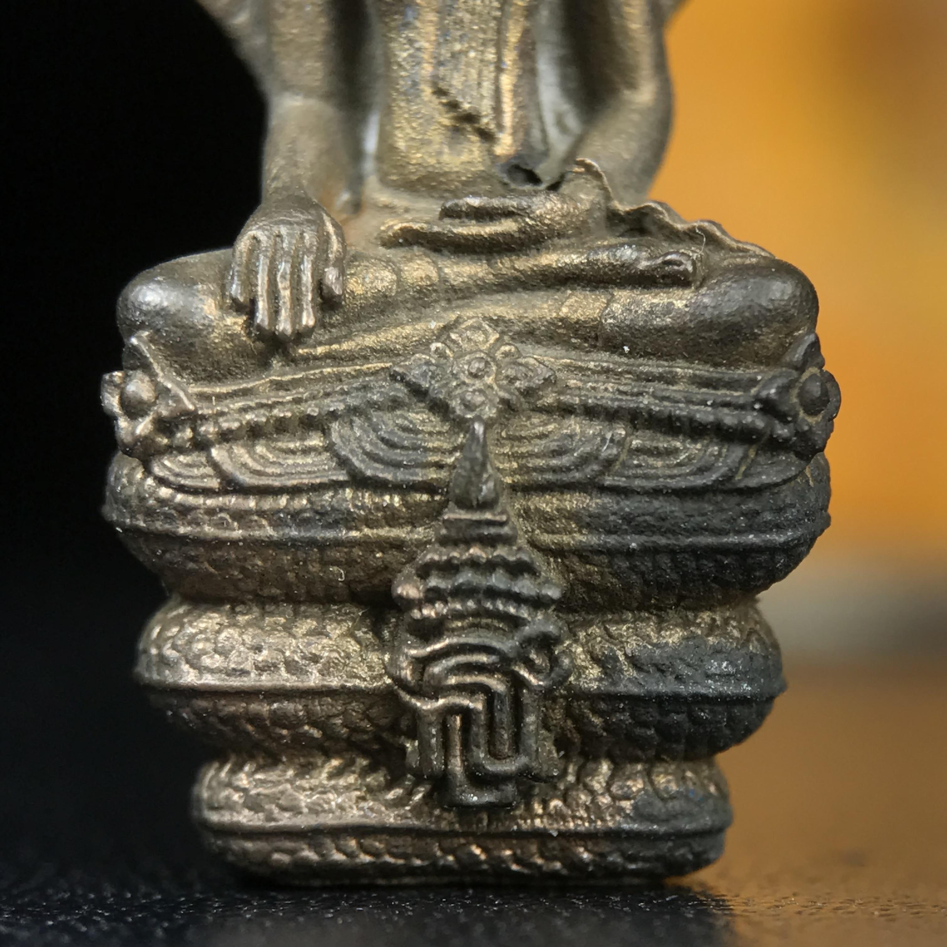 พระพุทธรูปนาคปรกปางมารวิชัย สธ. เนื่องวโรกาสสมเด็จพระเทพรัตนราชสุดาฯทรงเจริญพระชนมายุครบ 3รอบ ปี2534 พระกริ่งนวโลหะ พิธีพุทธาภิเษก ณ วัดบวรนิเวศวิหาร โดยมีสมเด็จพระญาณสังวรสมเด็จพระสังฆราชเป็นองค์ประธาน(พิธีใหญ่ มวลสารดี พุทธศิลป์งดงาม)อุดมวลสารผงจิตรลดา