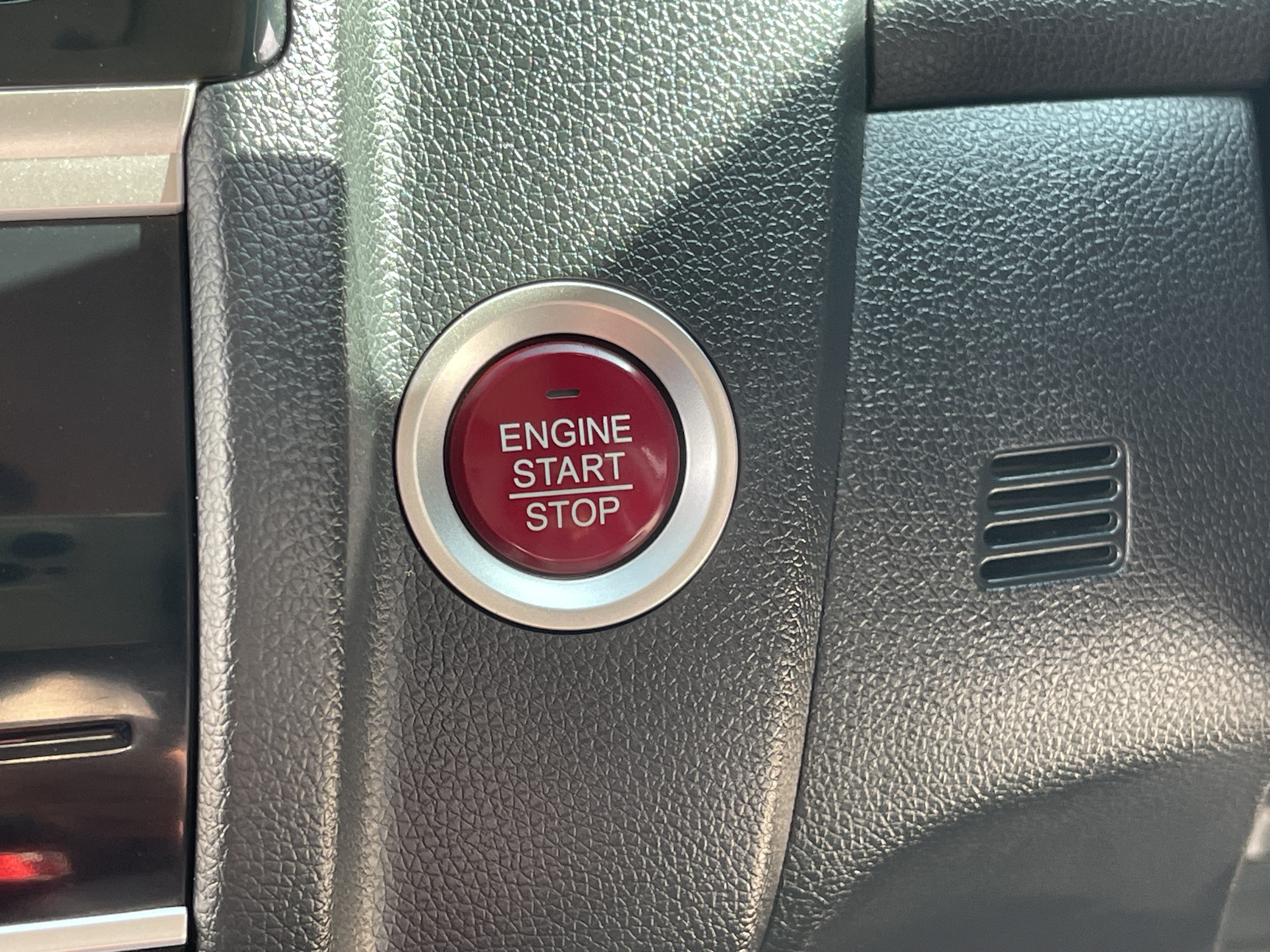 Honda Jazz 1.5 V+ At ปี 2016 ขาว