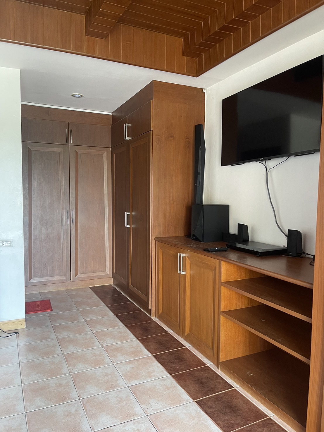 For Rent : Rawai, Private Pool Villa, 6 bedrooms 5 bathrooms