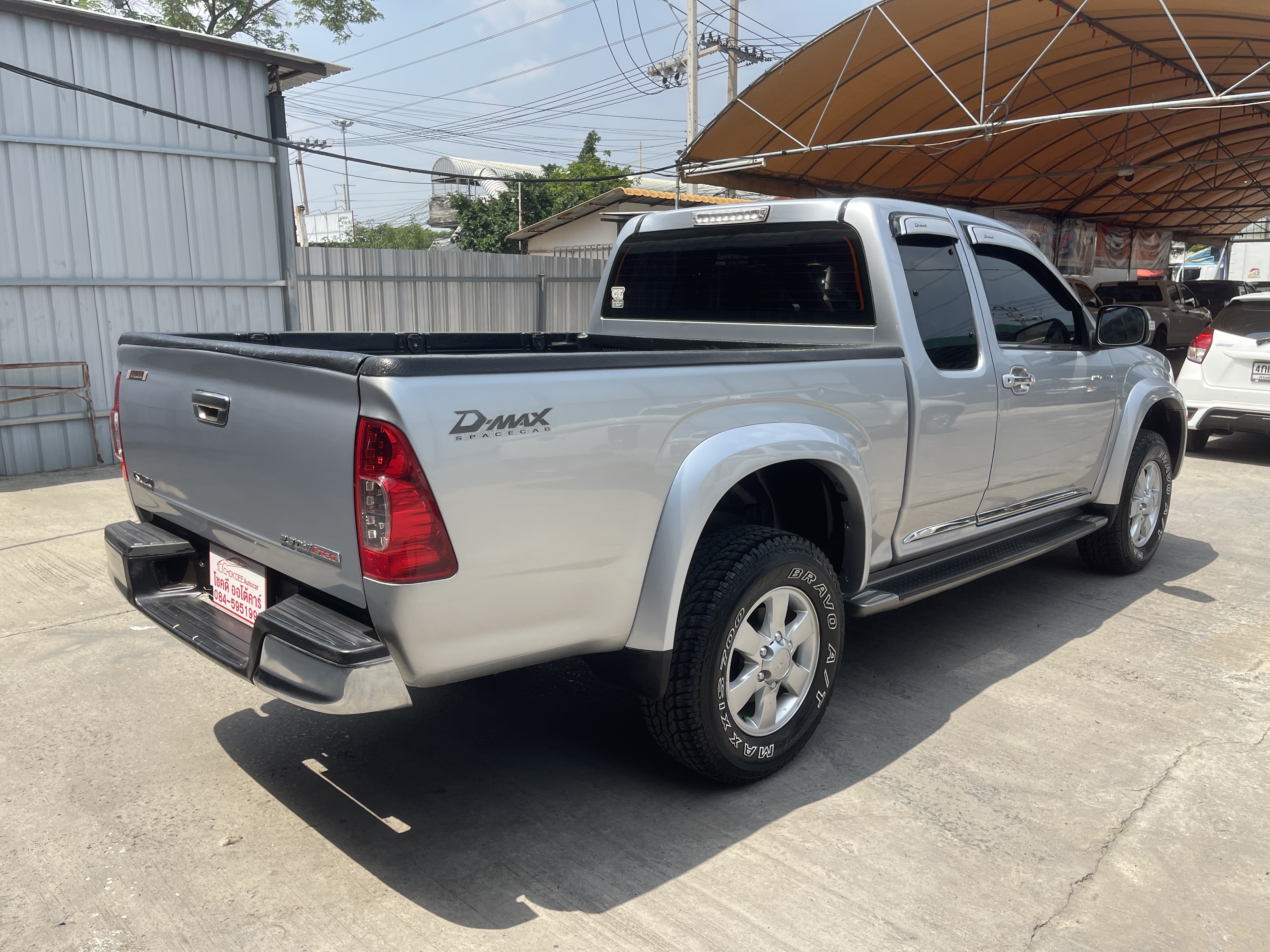 Isuzu Dmax Cab Hilander 2.5 Abs 2011 เงิน