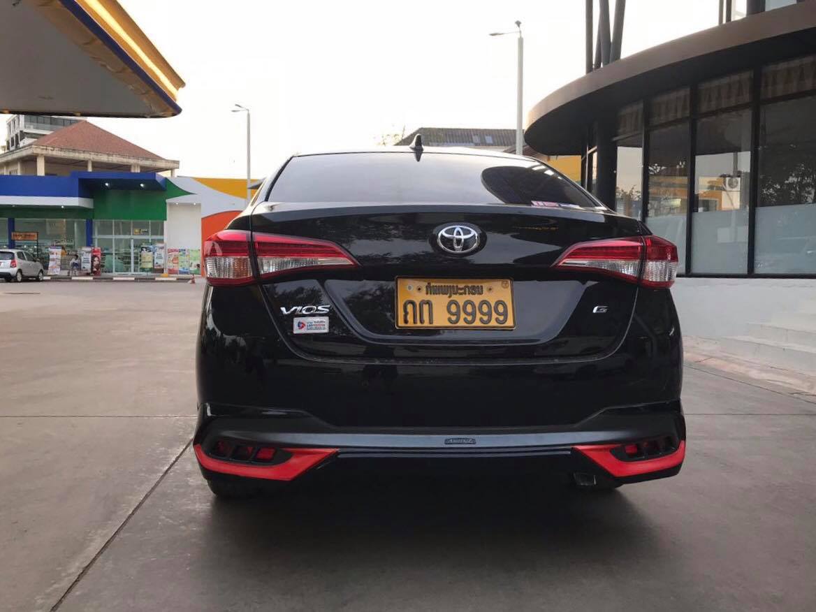 Toyota Yaris ATIV hatchback and sedan bodykits by Amotriz