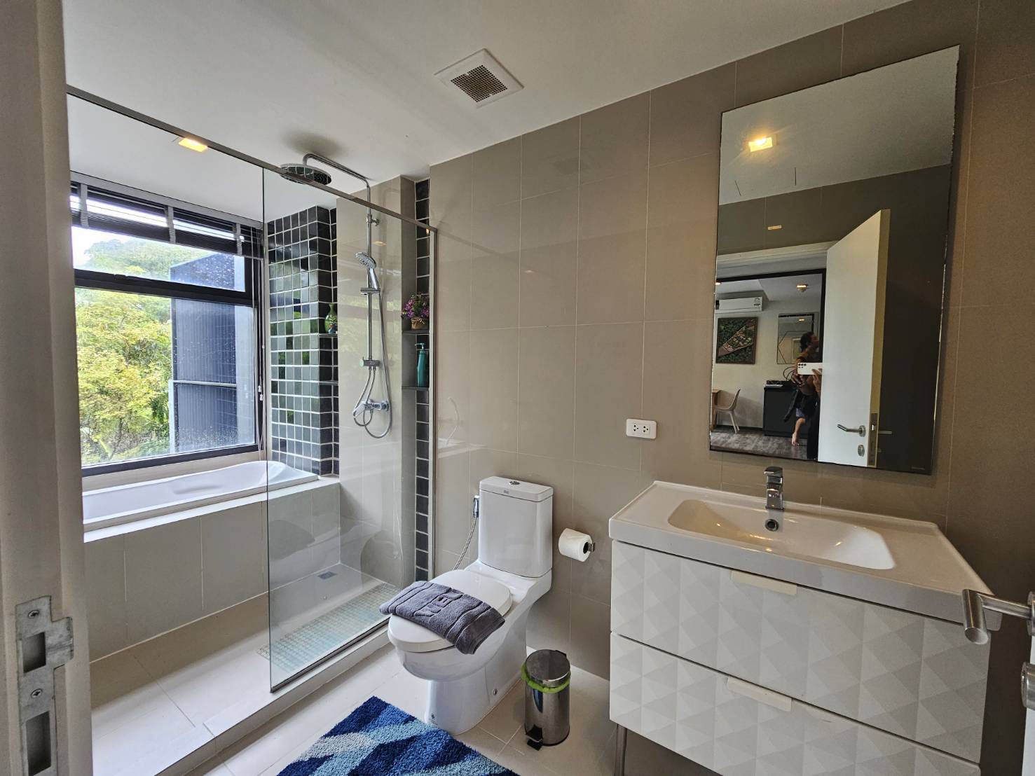 For Rent : Patong, The Deck Condominium, 1 Bedroom 1 Bathroom, 4th flr.