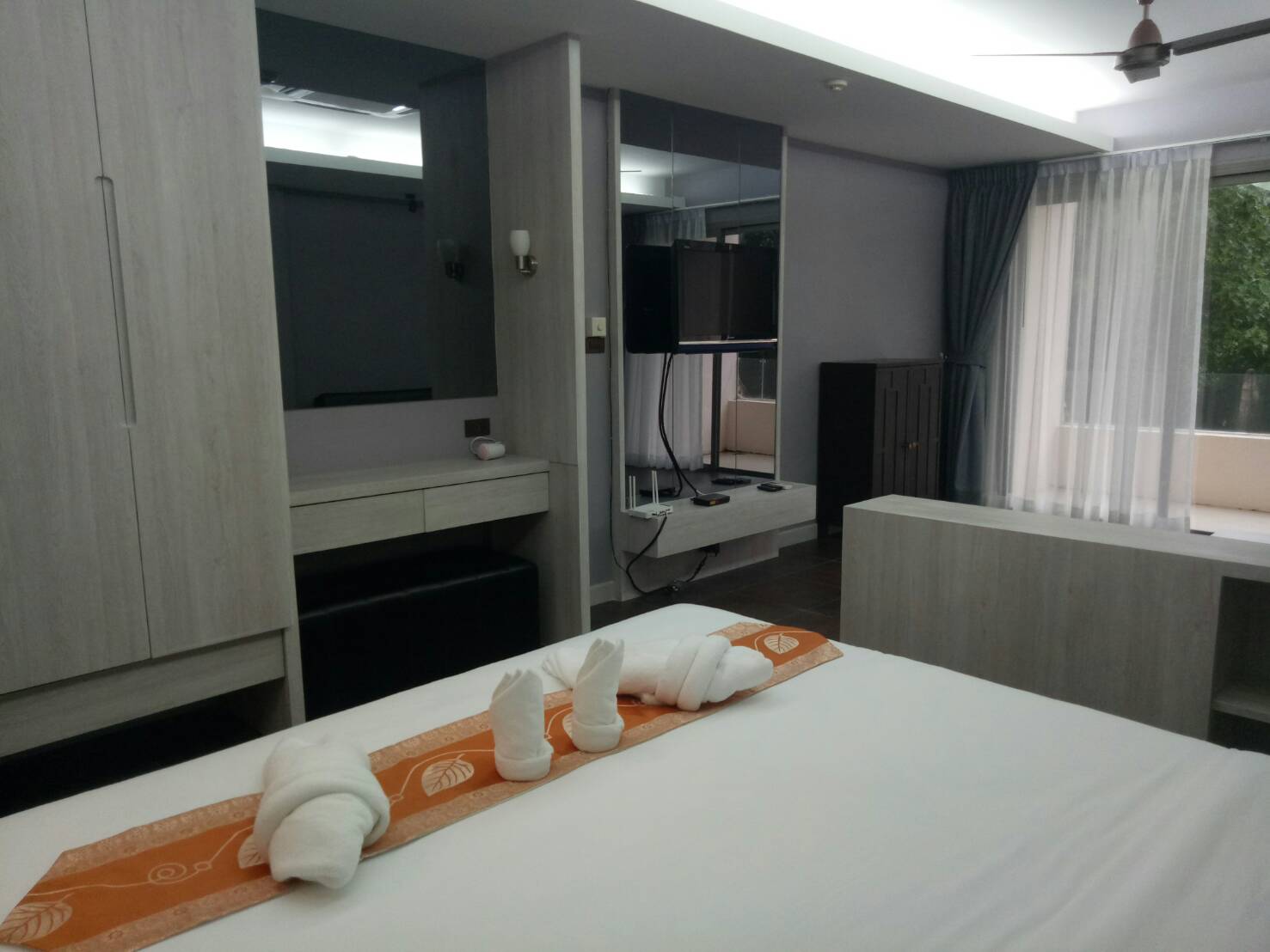 For Rent : Kathu The Green Golf Residence Condominium Studioroom 48 Sq.m 2nd Floor, Green view