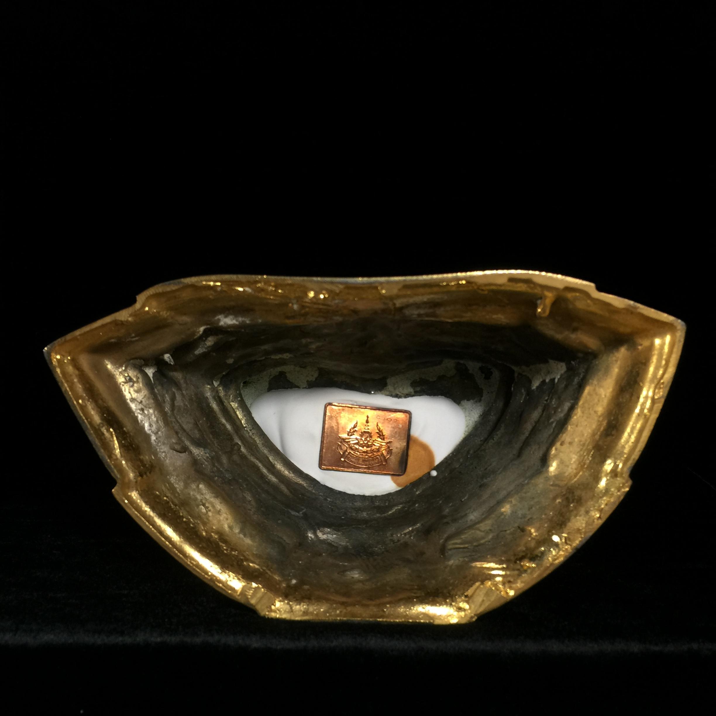 พระบูชาพระพุทธศิรมงคล ภปร. วัตถุมงคลคุ้มเกล้าปี2524 ของมูลนิธิคุ้มเกล้า โรงพยาบาลภูมิพลจัดสร้าง ขนาดหน้าตัก5นิ้ว(ในหลวงรัชกาลที่9 ทรงจุดไฟพระฤกษ์และเททอง พิธีใหญ่)ยอดนิยมหายาก