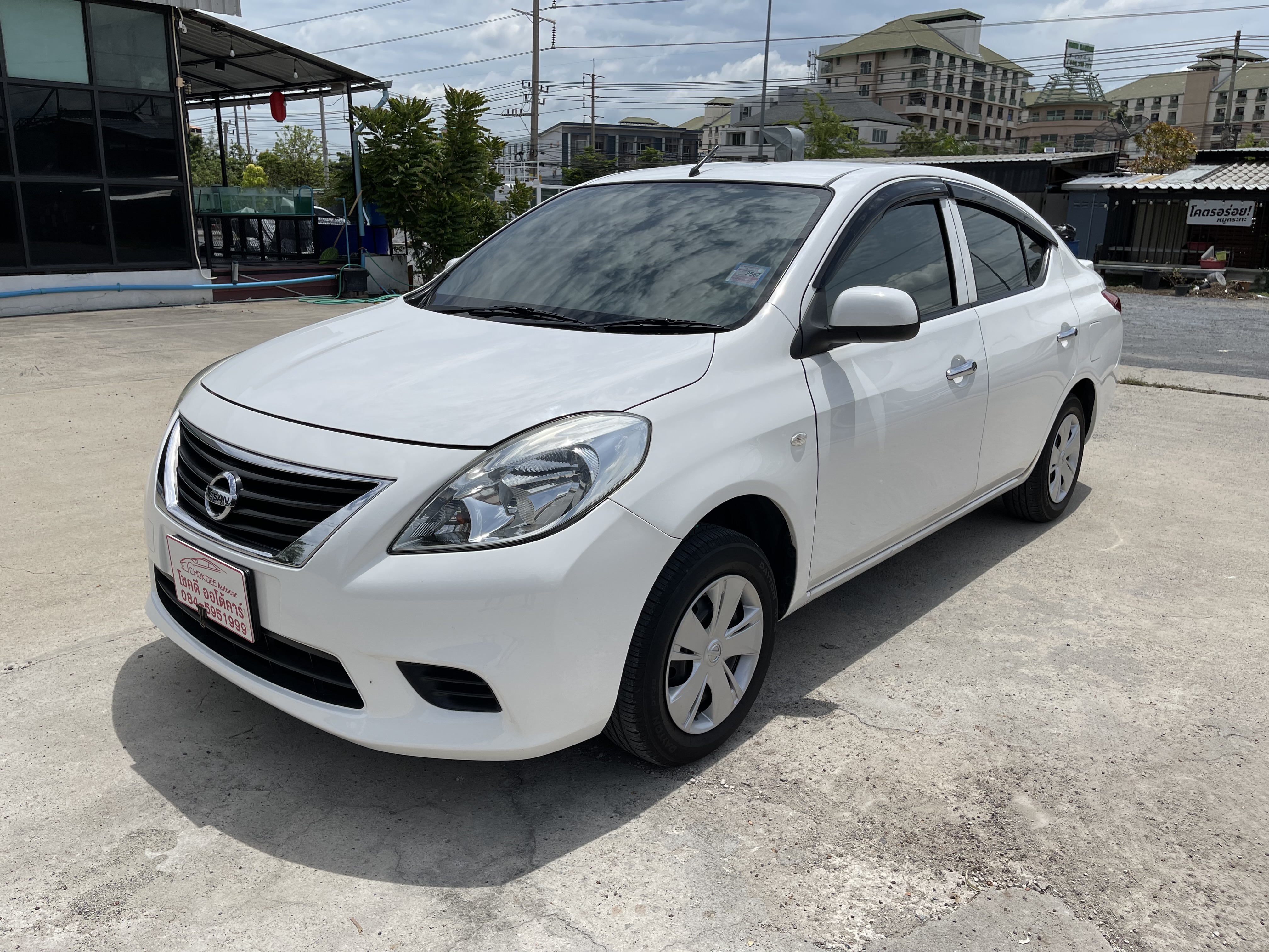 Nissan Almera 1.2 ES At 2013 ขาว