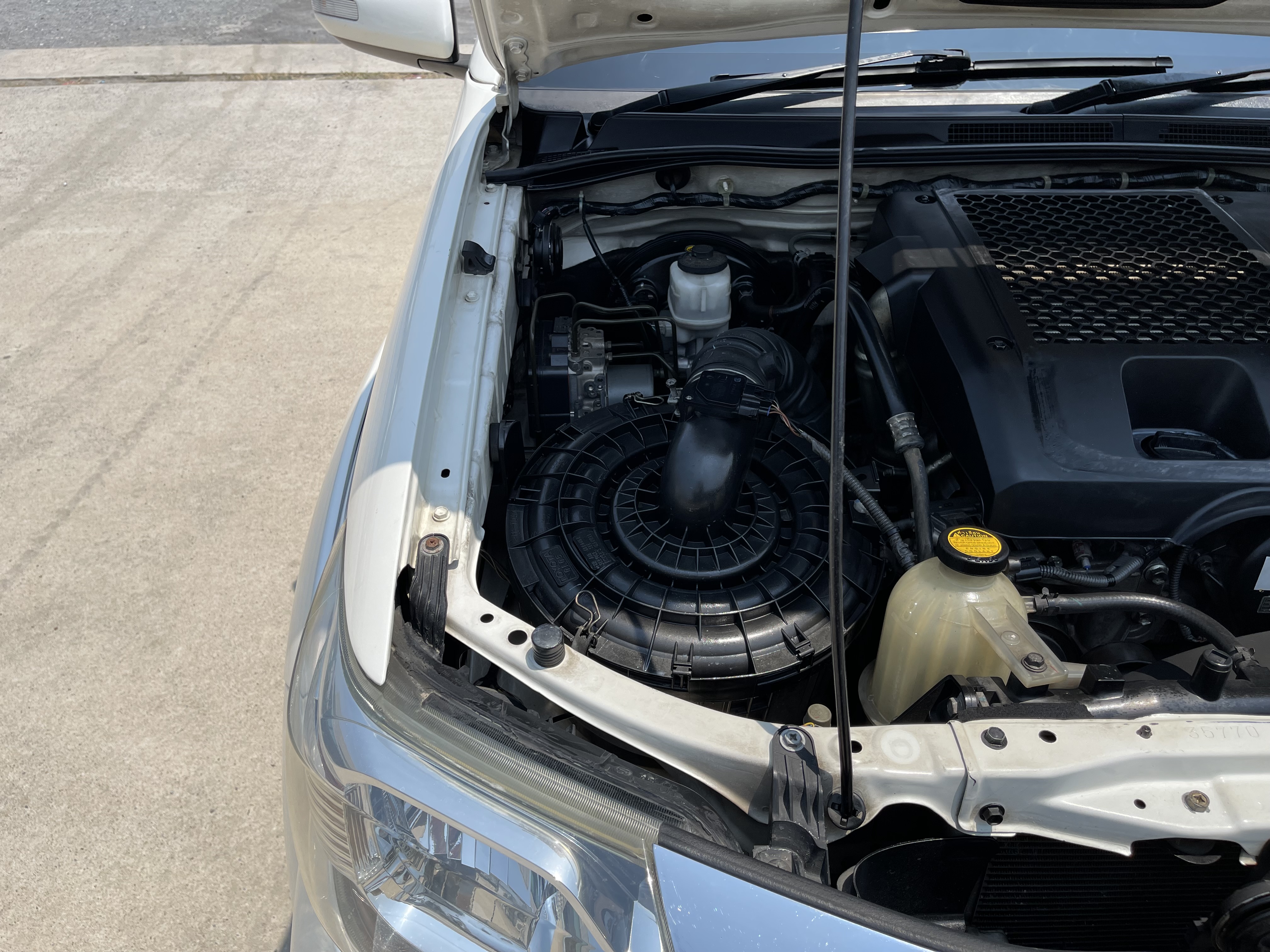 Toyota Fortuner 3.0 V 2WD At 2012 ขาวมุก