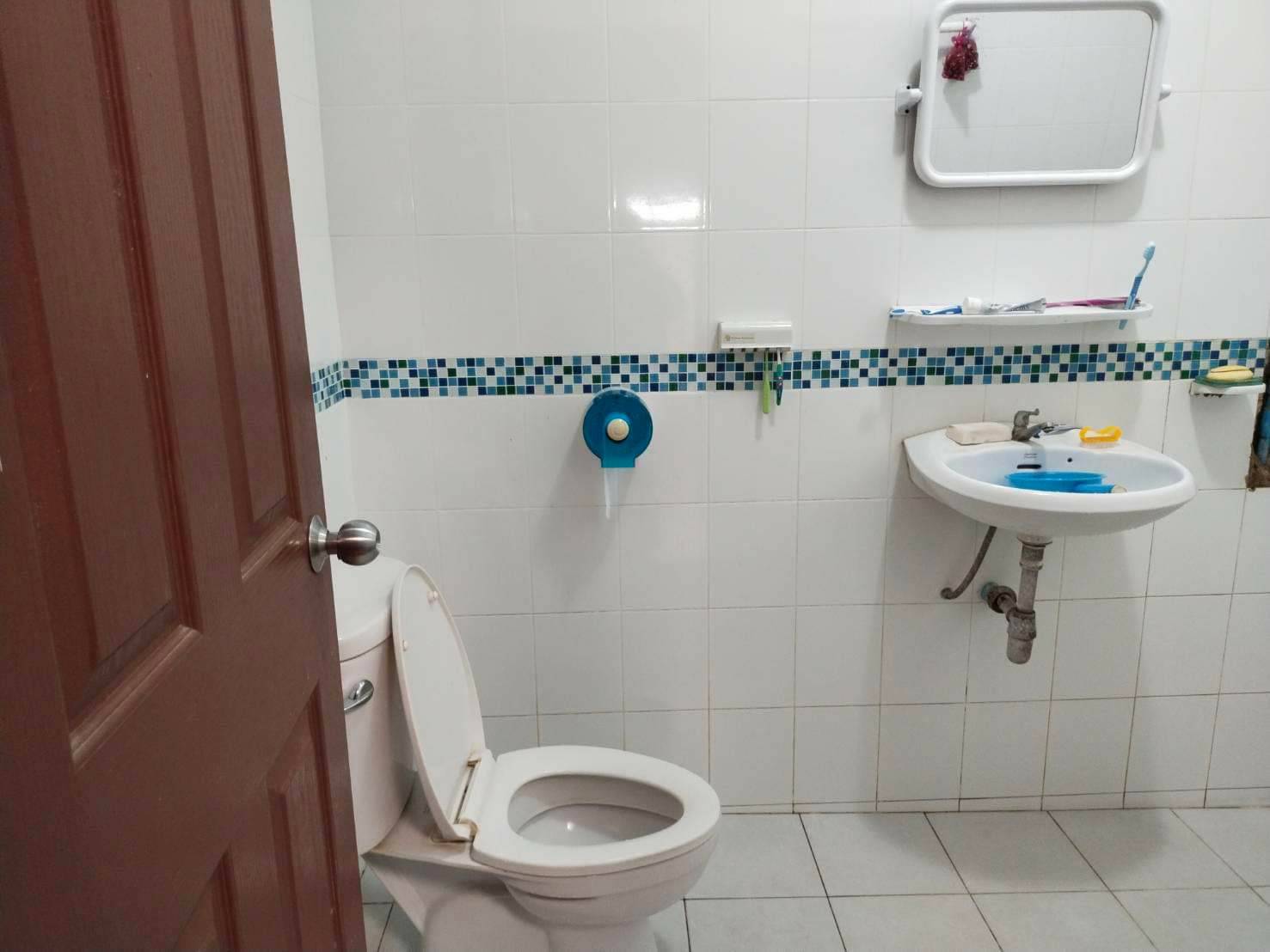 For Sales : Maungthong, Town House 2 Storey, 3 Bedrooms 2 Bathrooms