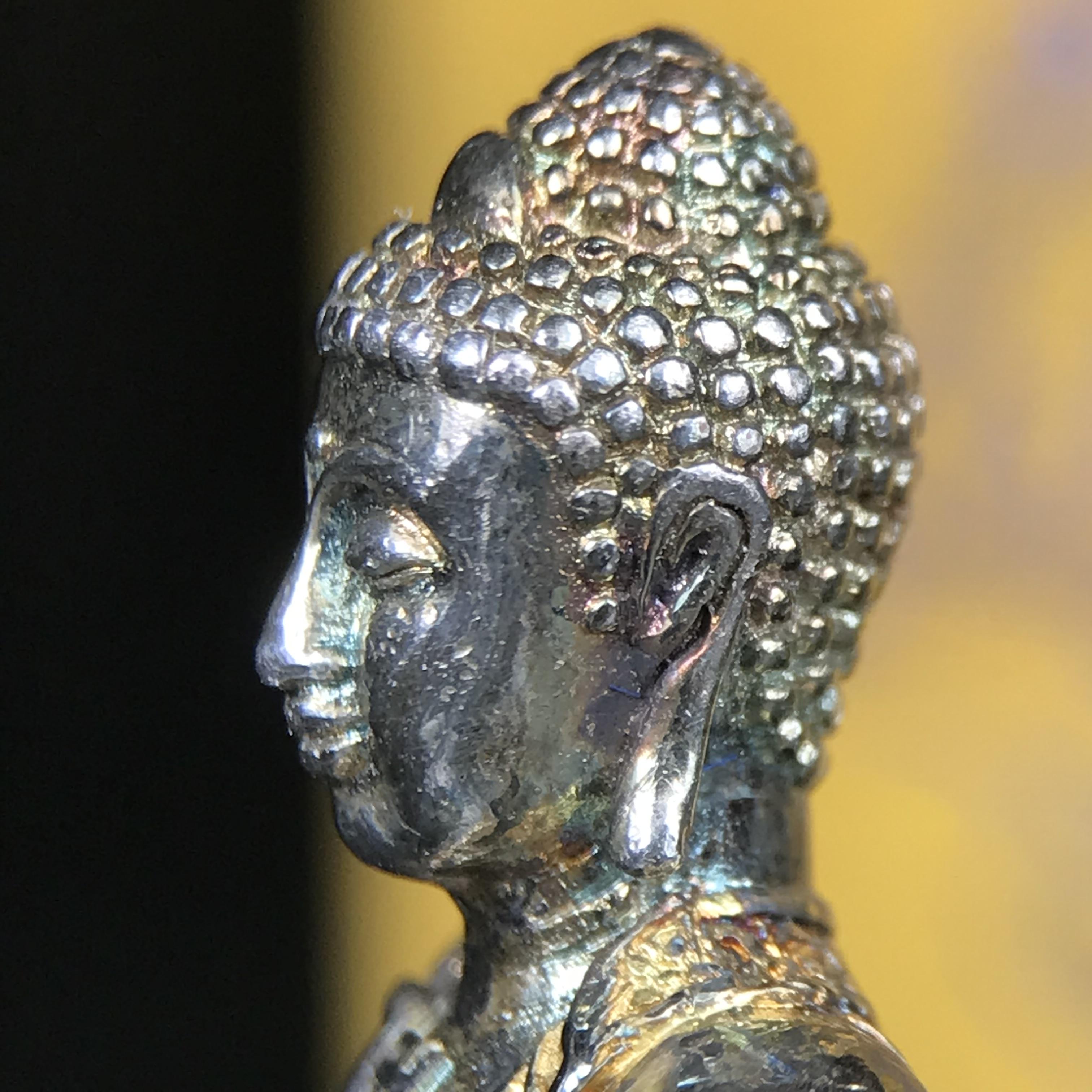 พระกริ่งจีน "ต้าเยิ่นถะ" ชุดกาญจนาภิเษกครองราชย์ 50 ปี วัดบวรนิเวศวิหาร ปี 2538 เนื้อเงินสามกษัตริย์ 99.99% สูง 3.8 ซม. (สภาพผิวสวยเดิมติดรุ้งๆ พิธีใหญ่ พุทธศิลป์งดงาม) สภาพสวยเดิมพร้อมกล่องบรรจุเดิม ***ตอกโค๊ดหมายเลข ๖๒๖๒***