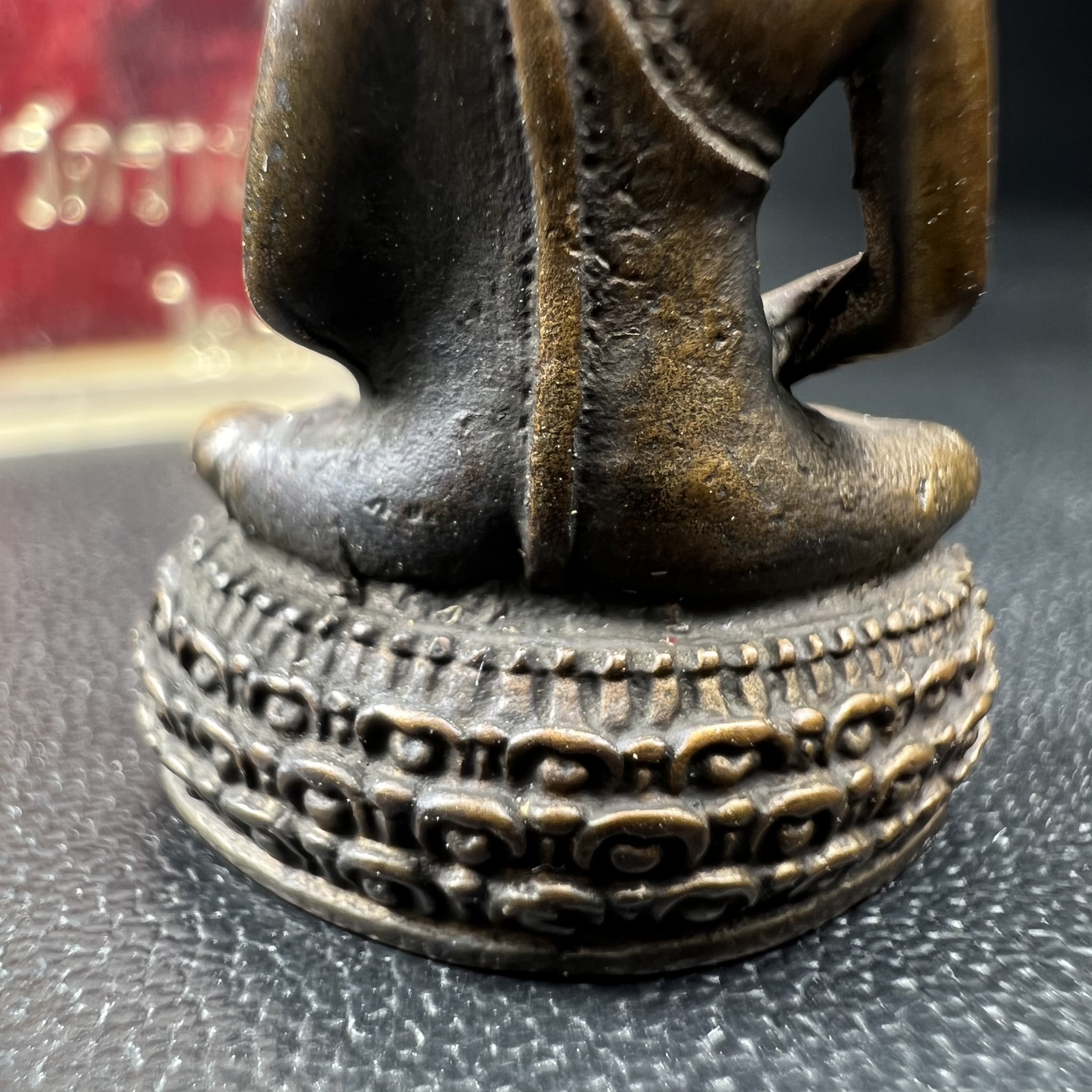 พระกริ่งพระพุทธสิหิงห์ วัดราชประดิษฐ์ ปี2519 เนื้อนวโลหะกล่องบรรจุเดิม(ในหลวงรัชกาลที่9เสด็จในพิธี)พระดี ปีลึก พิธีใหญ่