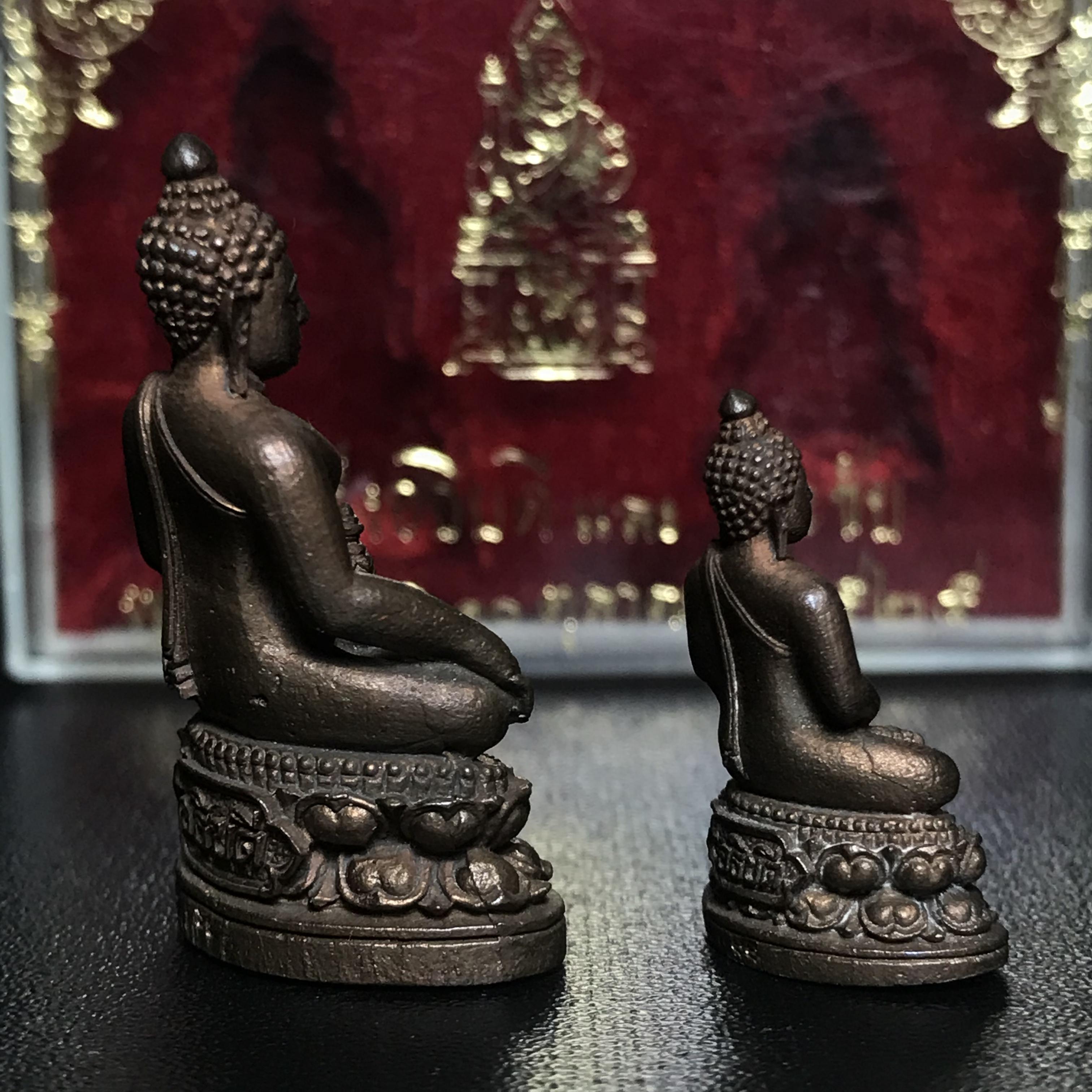 พระกริ่ง-พระชัยวัฒน์อธิบดี ปี2525 ของดีอัยการ (มีไว้บูชาเลื่อนยศเลื่อนตำแหน่งทุกท่าน)(1ใน 2525 ชุด)