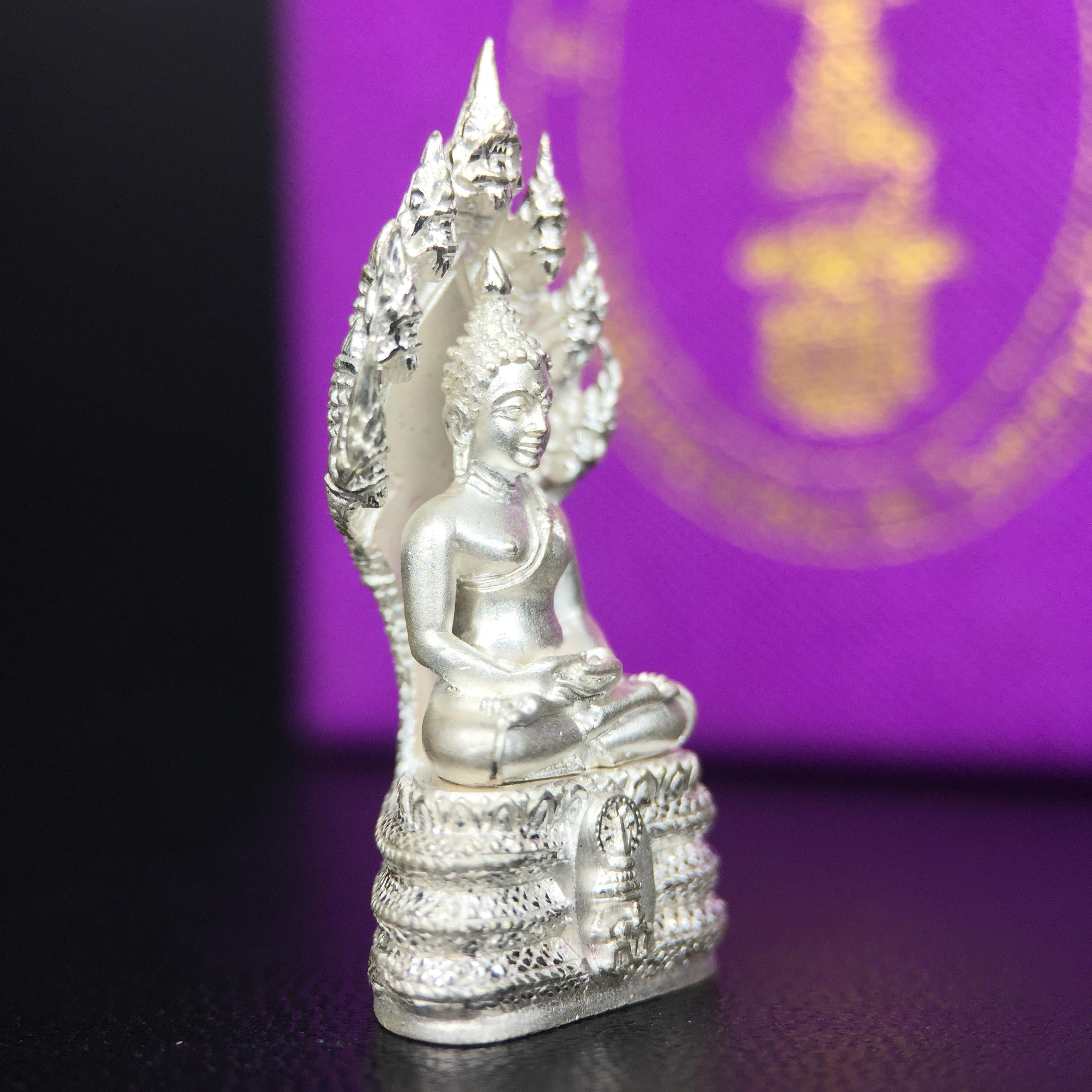 พระนาคปรก สธ. รุ่นสร้างพระอุโบสถเฉลิมพระเกียรติ 4 รอบ 84 พรรษา สมเด็จพระเทพรัตนราชสุดาฯ วัดบวรนิเวศวิหาร ปี 2543 พิมพ์เล็ก เนื้อเงินบริสุทธิ์ แบบพ่นทรายขัดเงาบางส่วน(สภาพ สวย กล่องบรรจุเดิมครบ)พิธีใหญ่ พุทธศิลป์งดงาม หายาก (1 ใน 2999 องค์)