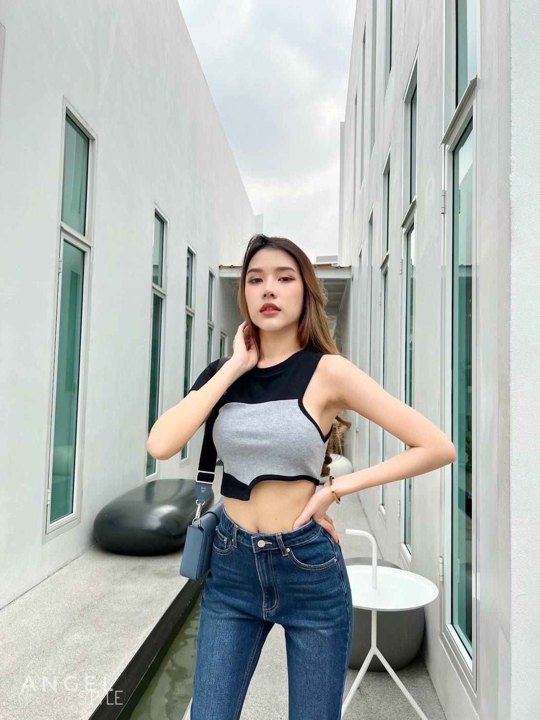 ครอปแขนเดียว