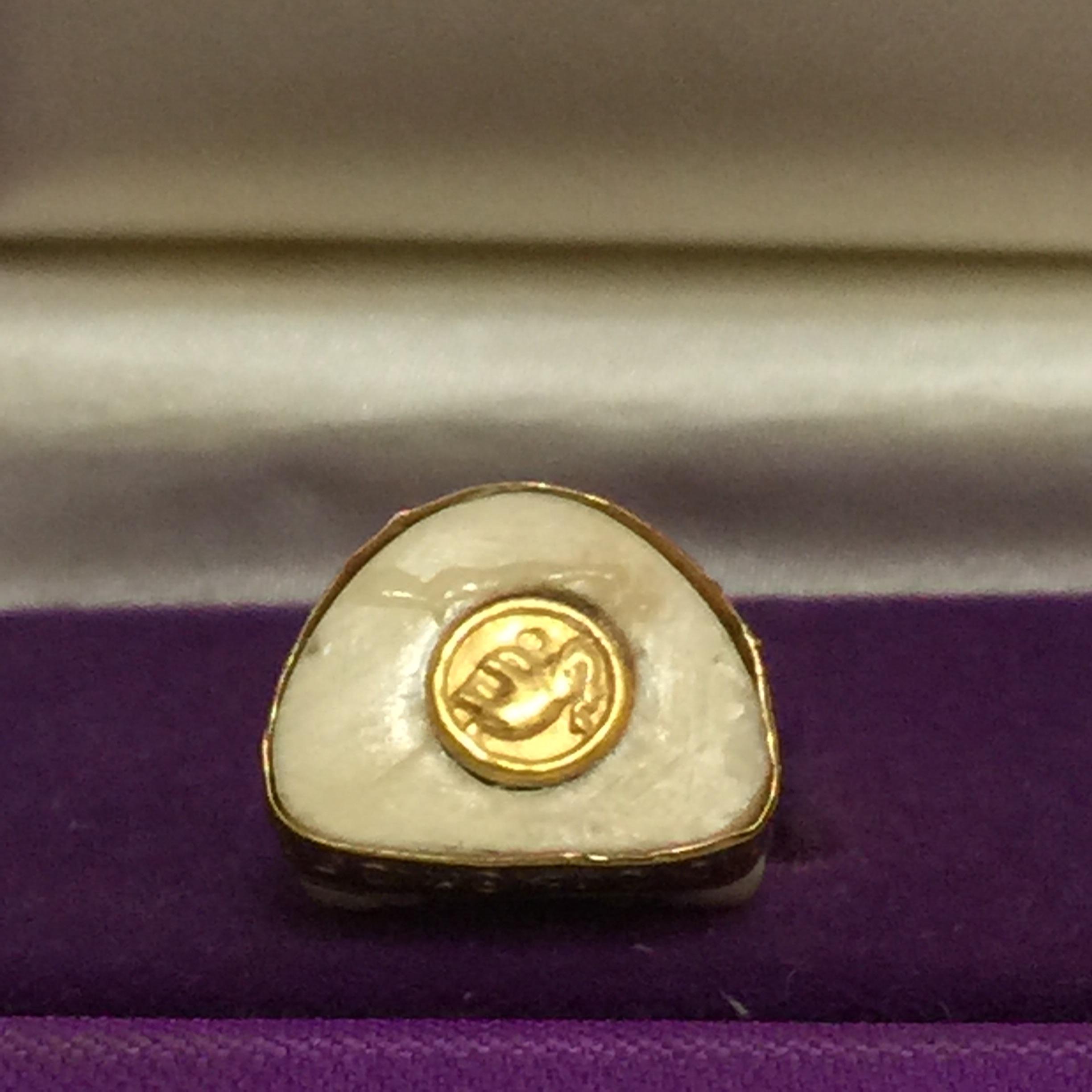 หลวงปูทวด วัดช้างให้ รุ่นคชสารหมื่นปี (ศิลปาชีพ) ปี2541