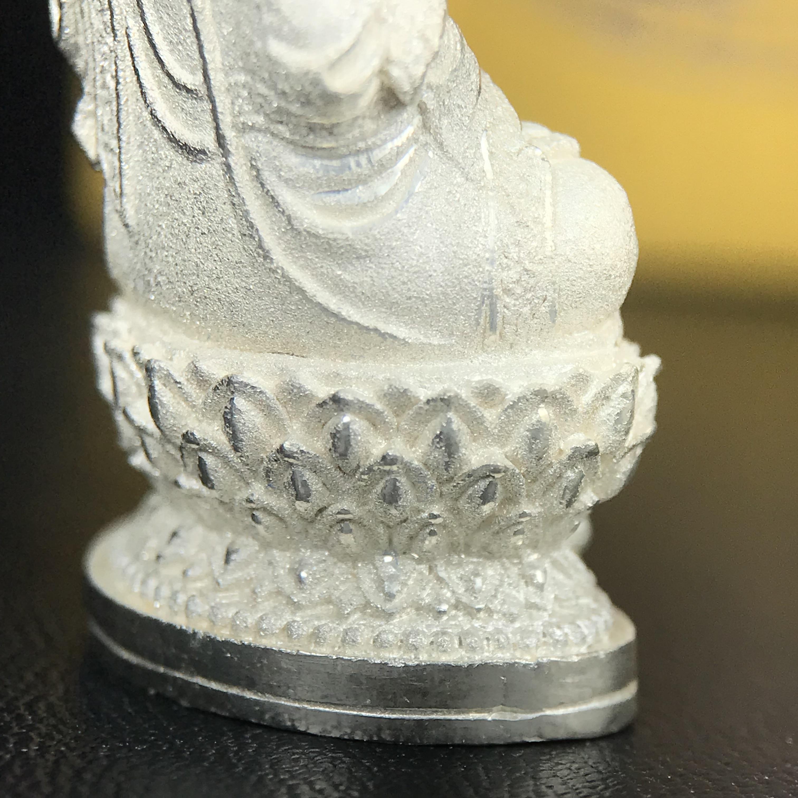 พระกริ่งจีน "ต้าเยิ่นถะ" ชุดกาญจนาภิเษกครองราชย์ 50 ปี วัดบวรนิเวศวิหาร ปี 2538 เนื้อเงินพ่นทรายขัดเงาบางส่วน 99.99% สูง 3.8 ซม. (คัดสภาพสวยเดิม พิธีใหญ่ พุทธศิลป์งดงาม) สภาพสวยเดิมพร้อมกล่องบรรจุเดิม ตอกโค๊ดหมายเลขกำกับ1 ใน 6001 องค์