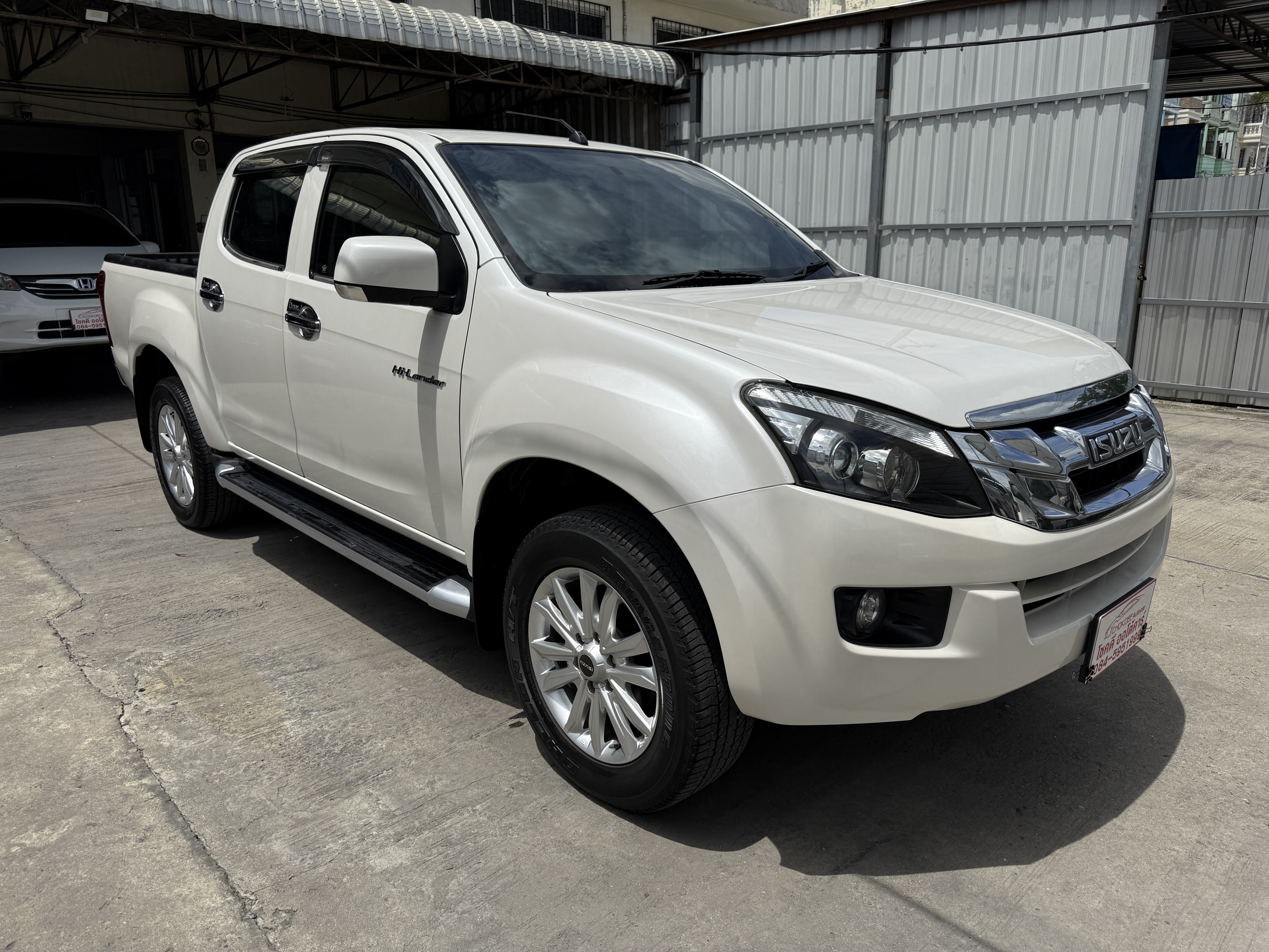 Isuzu Dmax All New 4ประตู Hilander 2.5 Vgs Z Dvd 2012 ขาวมุก