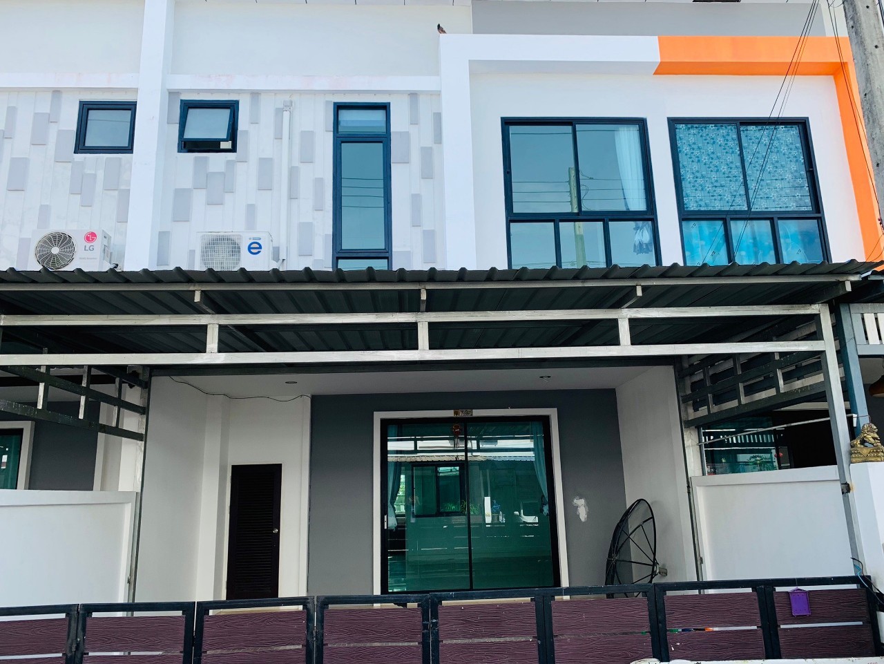 For Sales: Pakhlok, Sucharee Village Phuket, 3 bedrooms 2 bathrooms, 22.4 sqw.