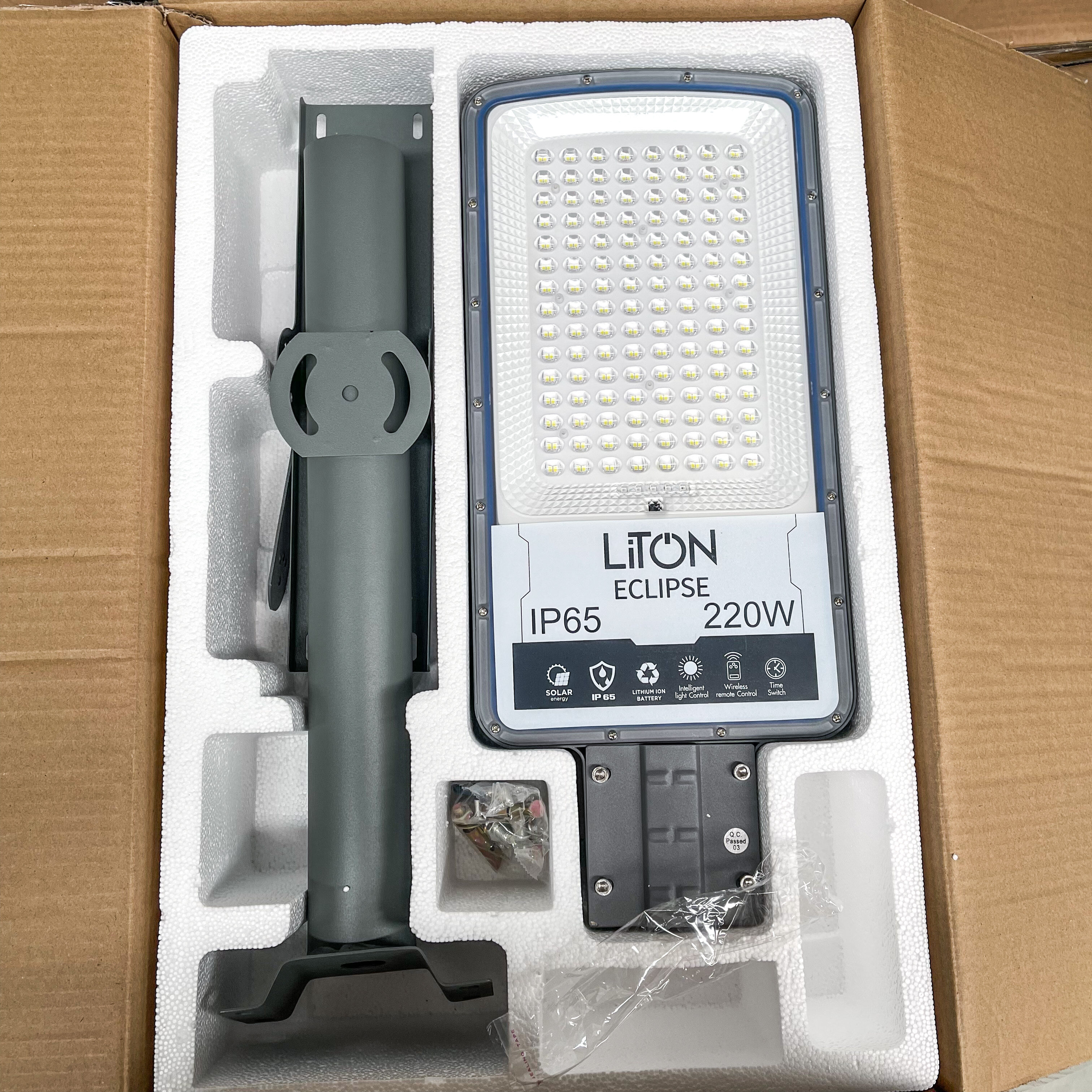 LiTON โคมไฟถนน LED โซล่าเซล 220w รุ่น ECLIPSE โคมถนน Solar Street light พลังงานแสงอาทิตย์ โคมไฟ โคมโซล่าเซล โซล่าเซล สว่างทั้งคืน