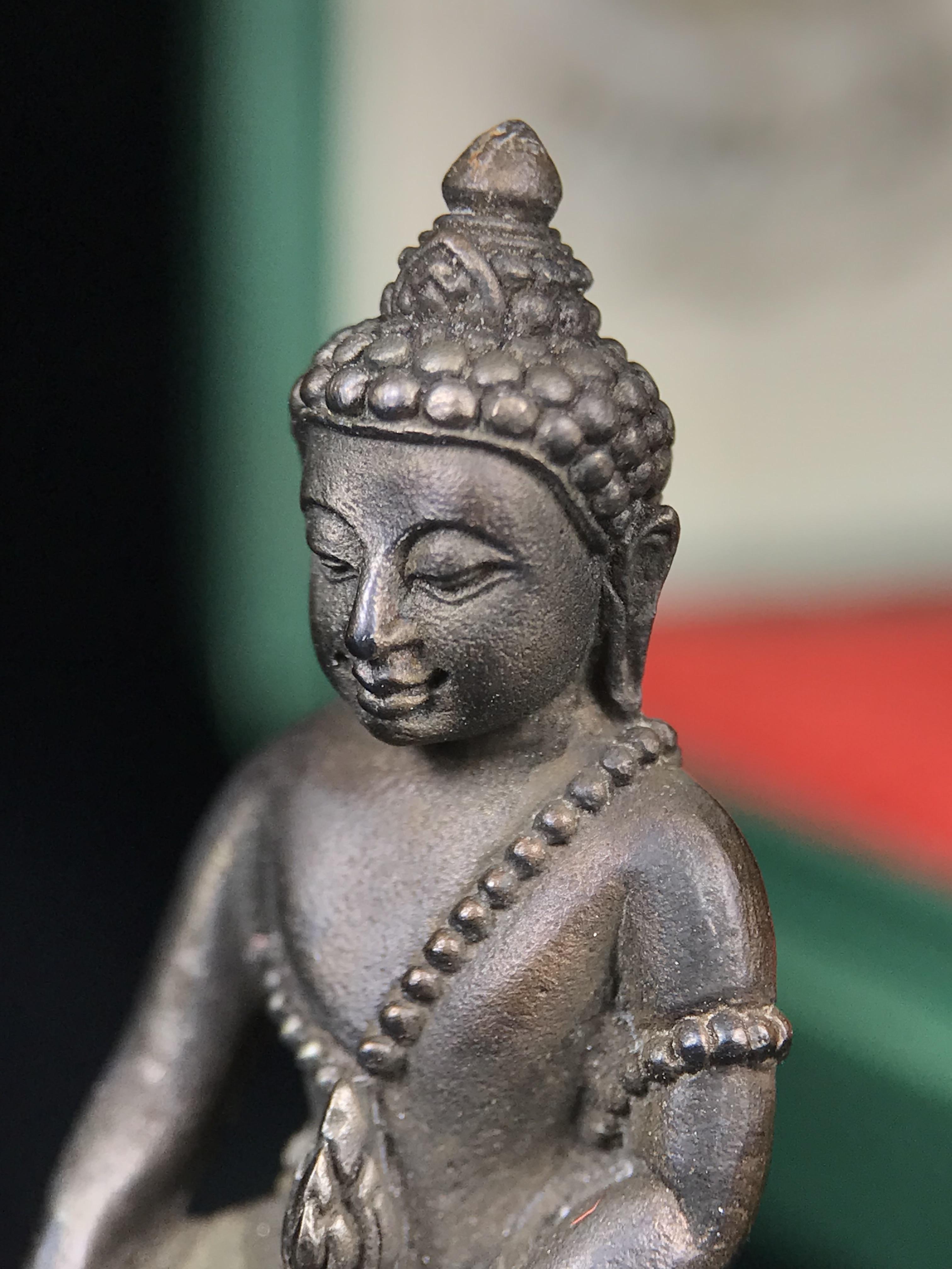 พระกริ่งวาสนา สมเด็จพระสังฆราช(วาสน์)วัดราชบพิธฯ ปี 2531 เนื้อนวโลหะ สร้างเป็นที่ระลึกในคราวที่สมเด็จพระอริยวงศาคตญาณ สมเด็จพระสังฆราช(วาสน์ วาสโน)มีพระชนมายุครบ90พรรษา(ในหลวง ร.9 เสด็จในพิธี)งานแกะแม่พิมพ์โดย นายช่างเกษม มงคลเจริญ)(1ใน1991องค์)