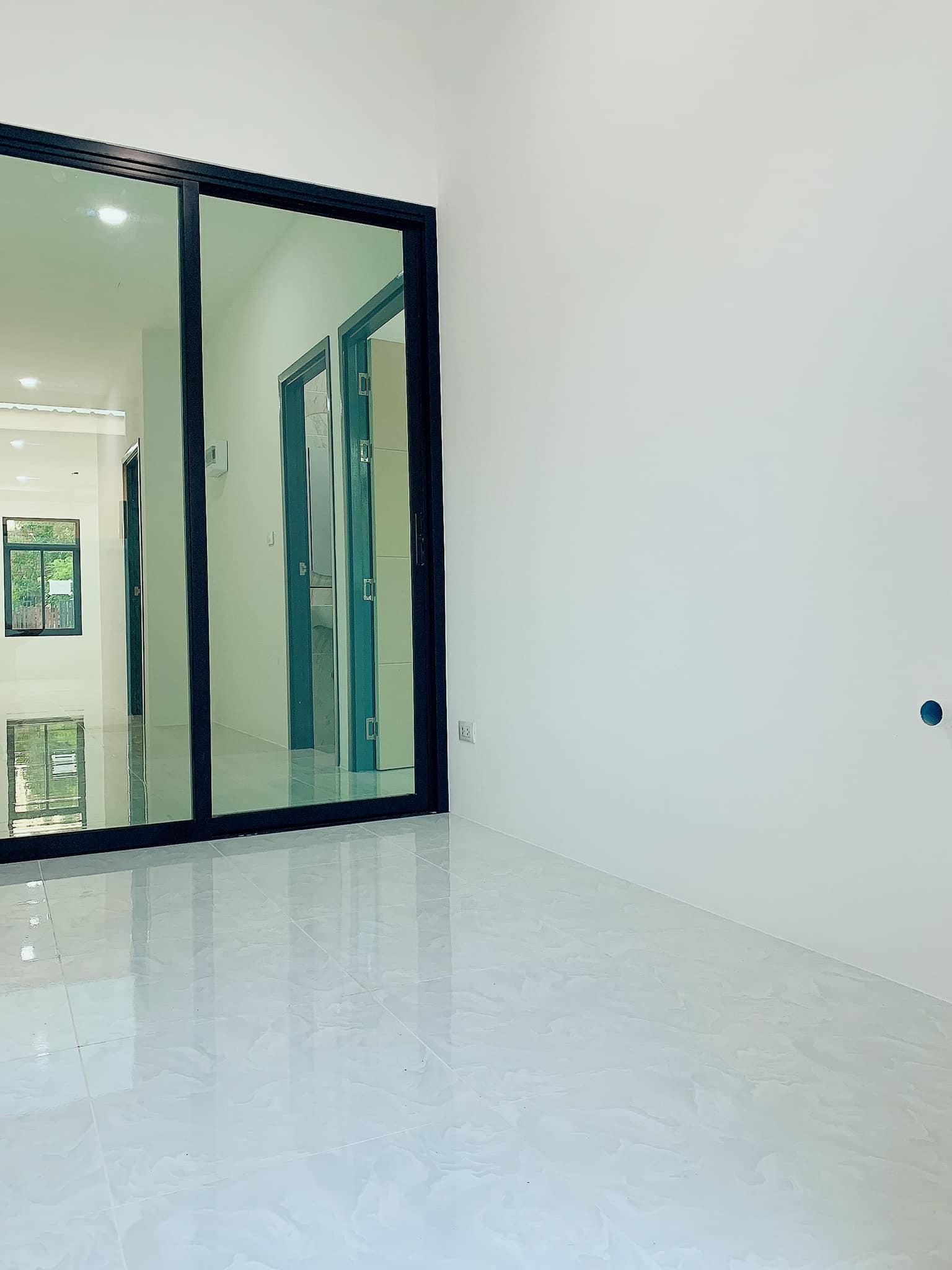 For Sale : Ratsada-Siray, Luxurious townhome, English style, 2 Bedrooms 2 Bathrooms