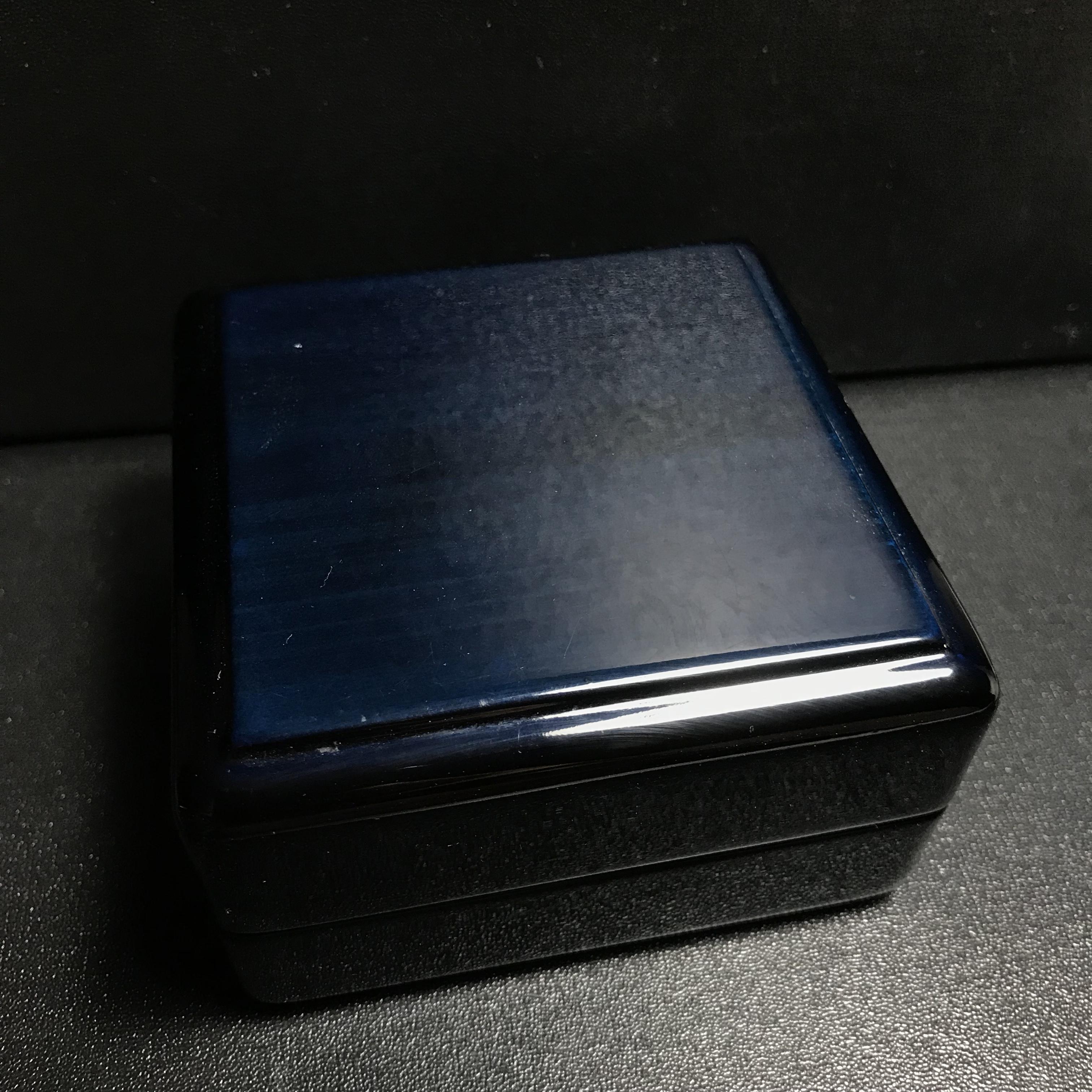 พระกริ่งพระพุทธนวราชบพิตร ครองสิริราชสมบัติครบ 50 ปี พ.ศ.2540 เนื้อนาก ชุดพระราชทาน(หายาก)