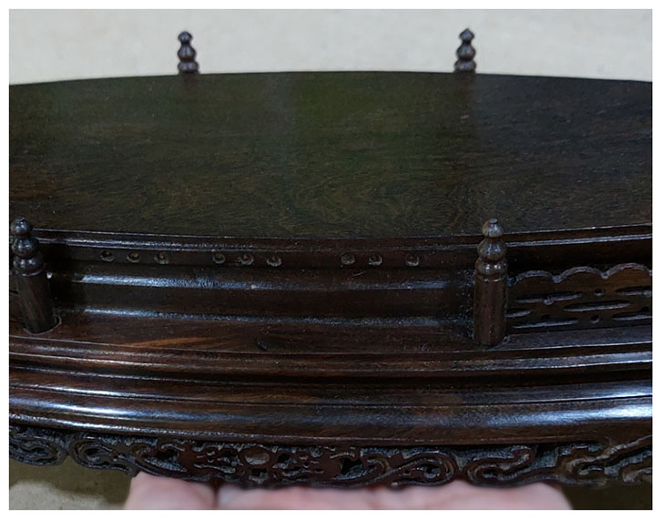 💥SALE!💥กี๋หรือฐานไม้มีซุ้มรั้ว สี่เหลี่ยมผืนผ้า หน้าท๊อปยาว21cmx8.5cm